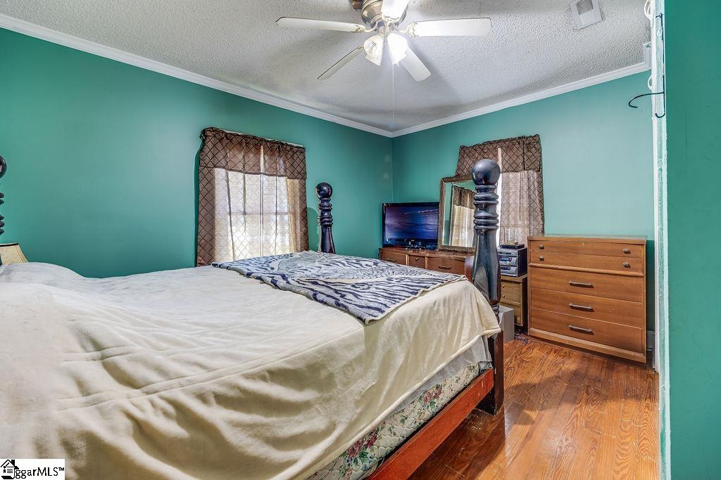 46 Peachtree Street Clinton, SC 29325