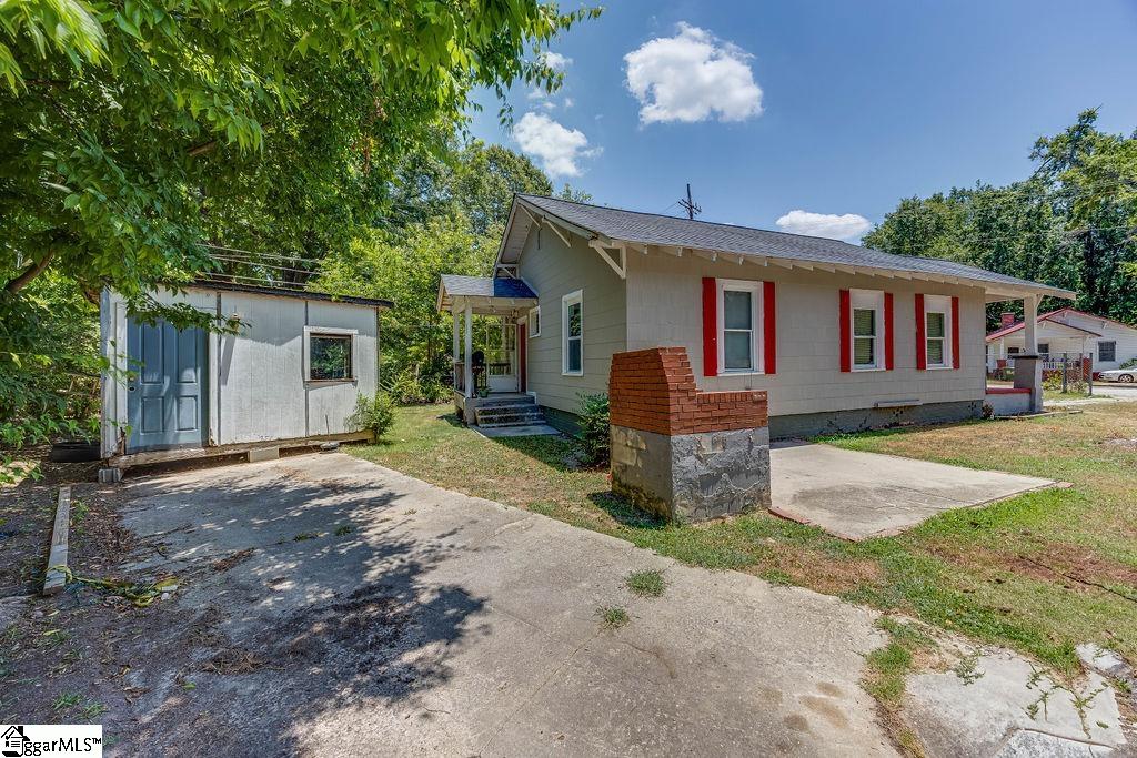 46 Peachtree Street Clinton, SC 29325