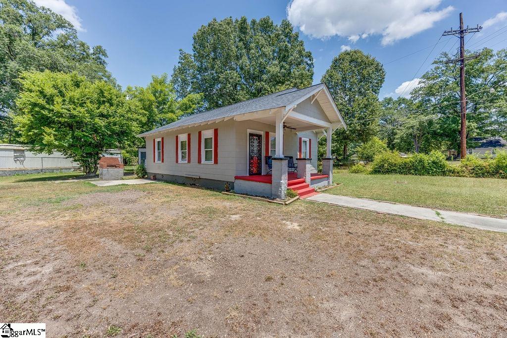 46 Peachtree Street Clinton, SC 29325