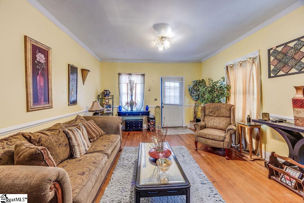 46 Peachtree Street Clinton, SC 29325