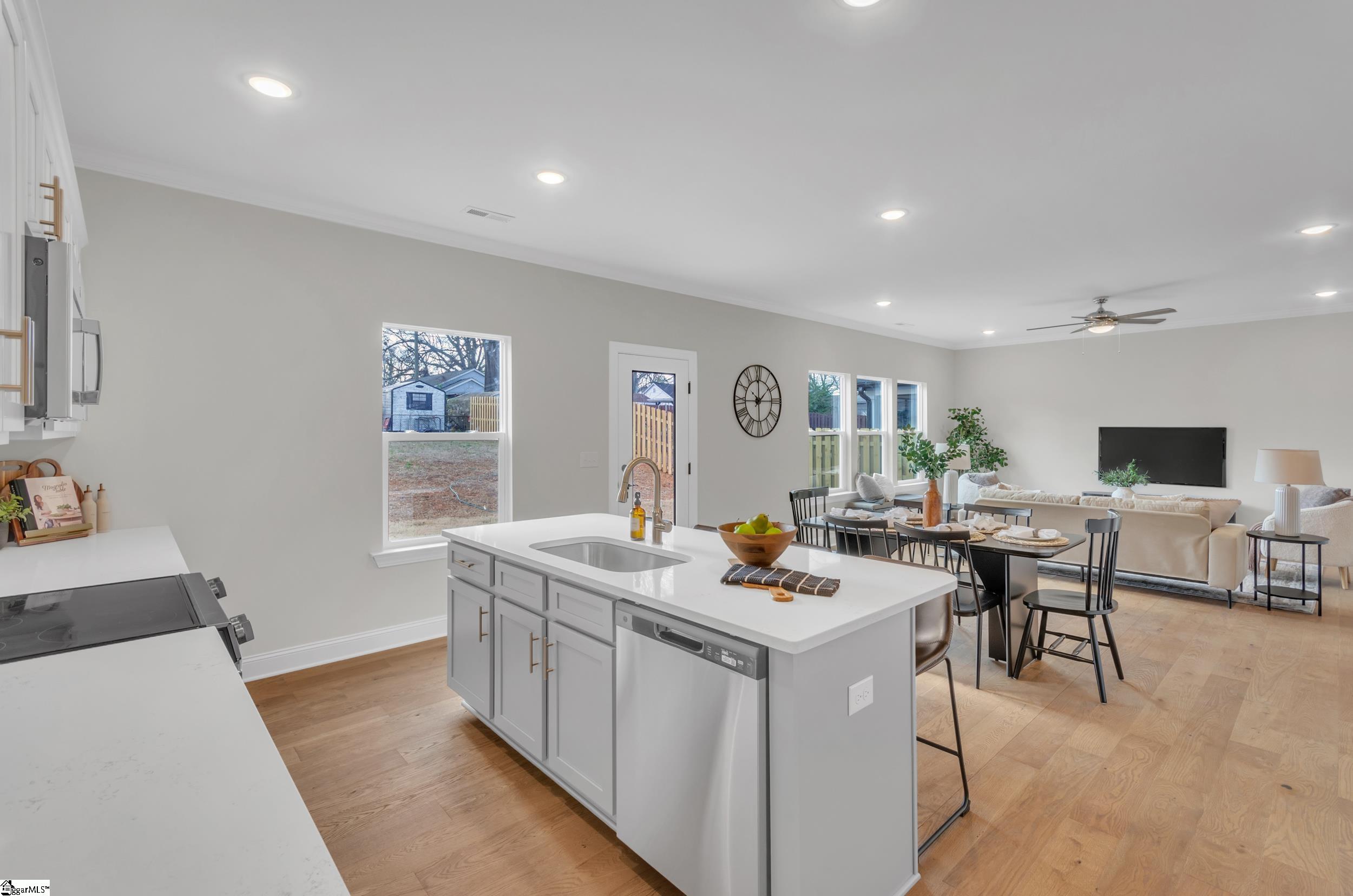 120 Somerset Street Greenville, SC 29611