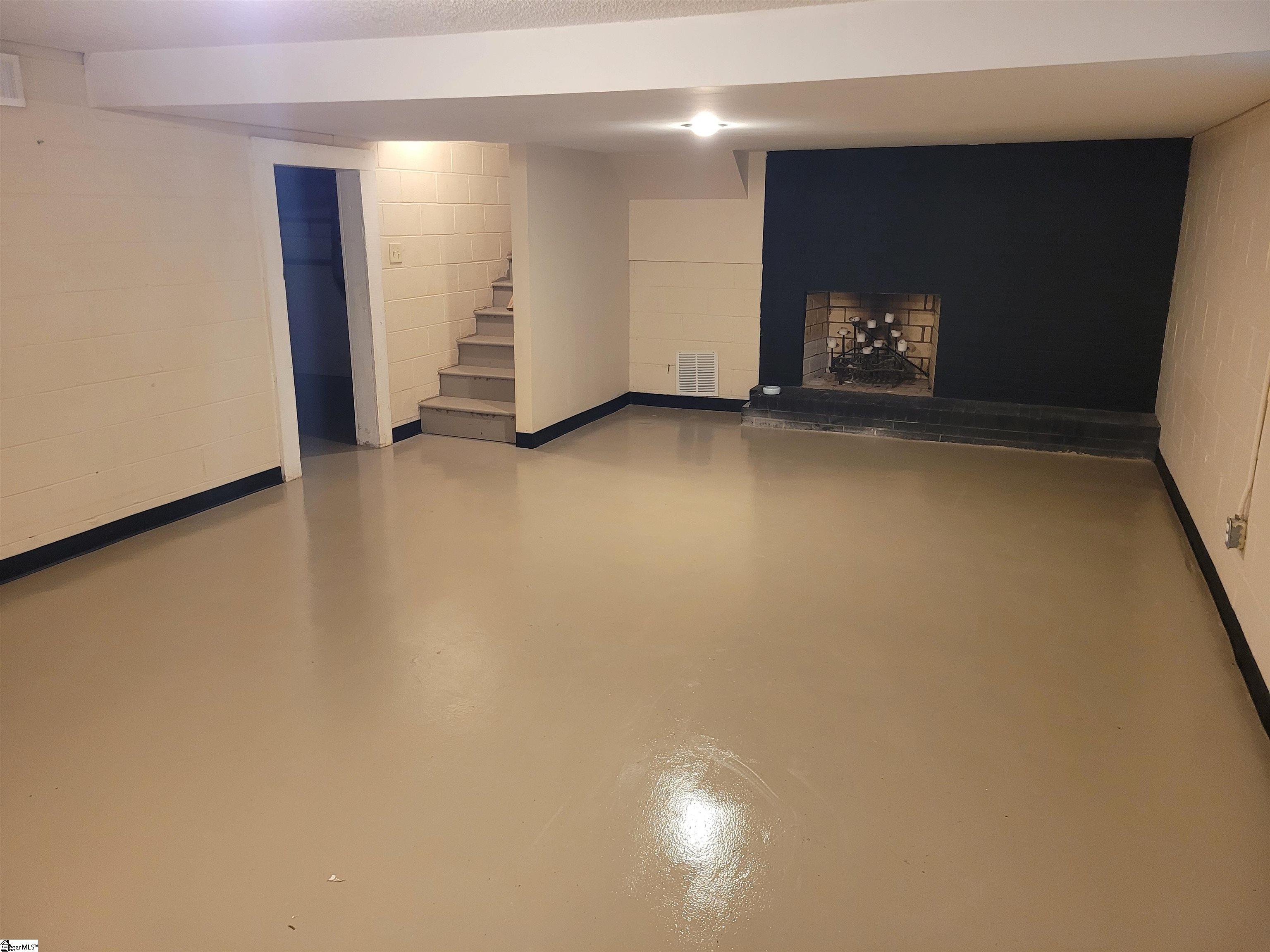 103 Pinehurst Drive Mauldin, SC 29662