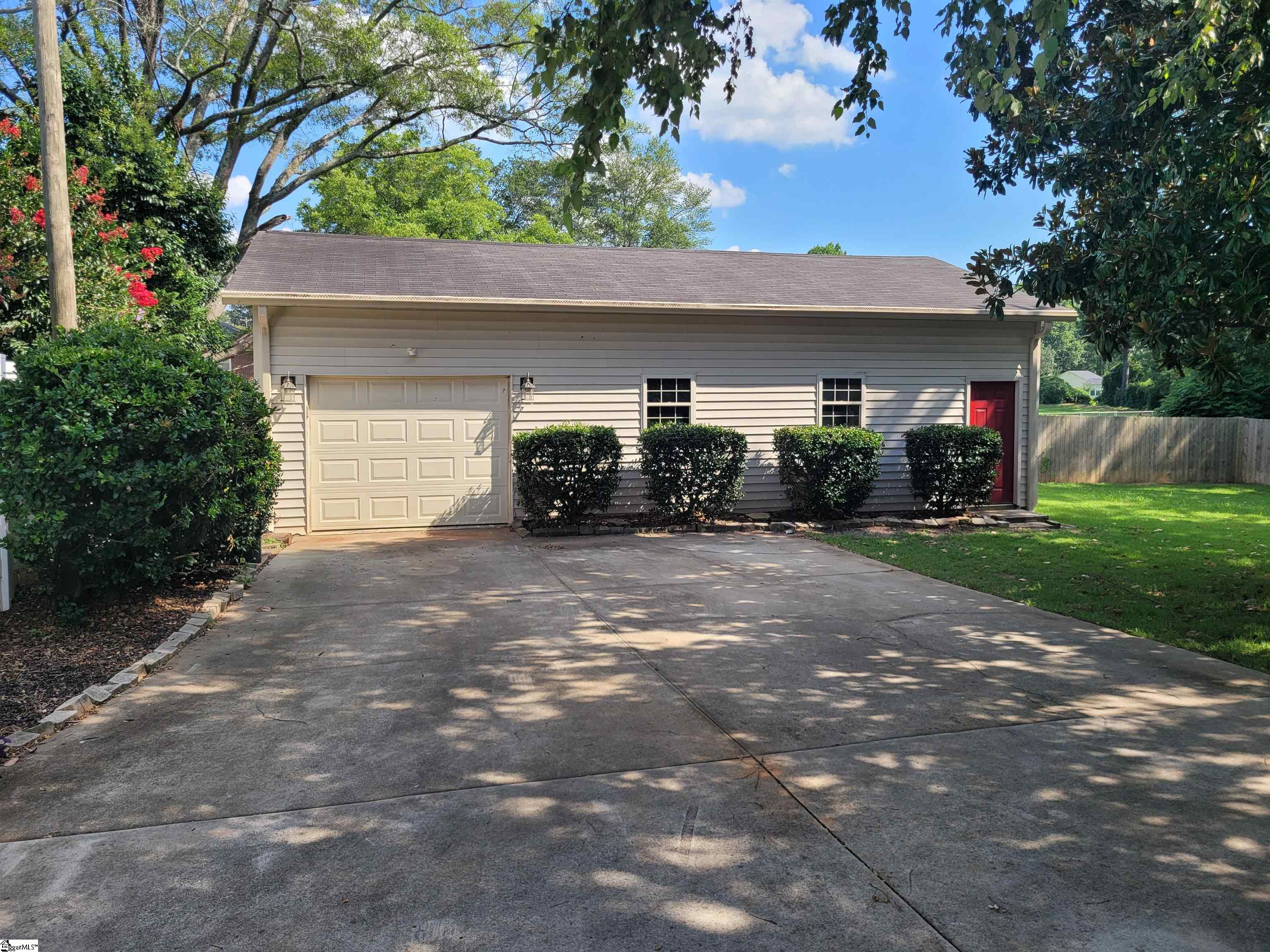 103 Pinehurst Drive Mauldin, SC 29662
