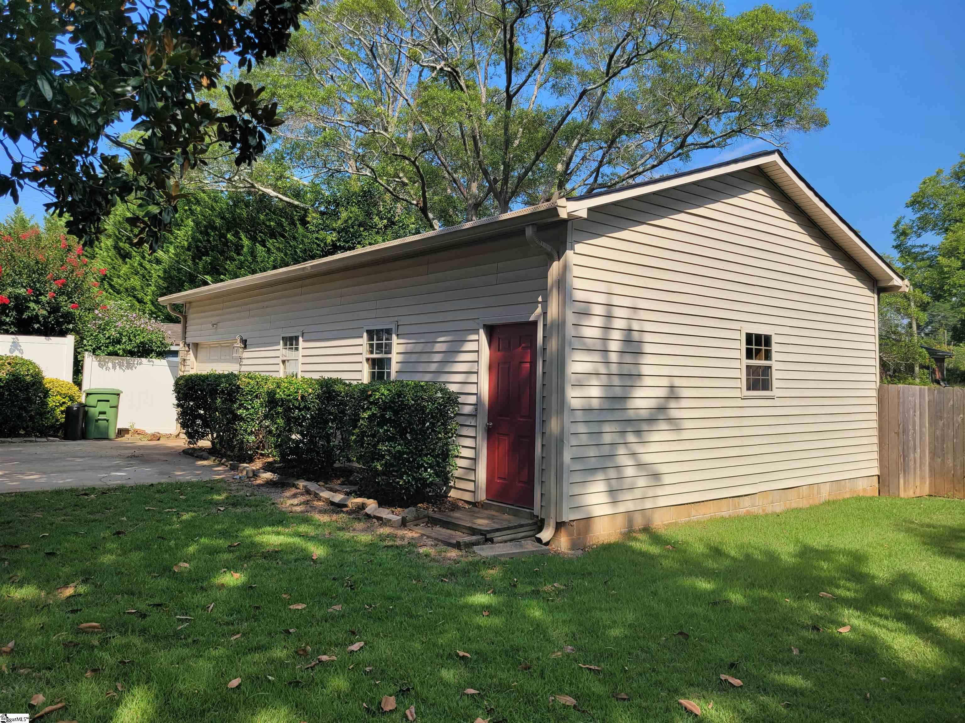103 Pinehurst Drive Mauldin, SC 29662