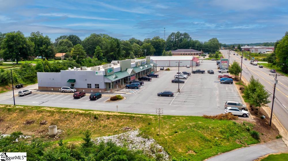 10185 Highway 221 Woodruff, SC 29388