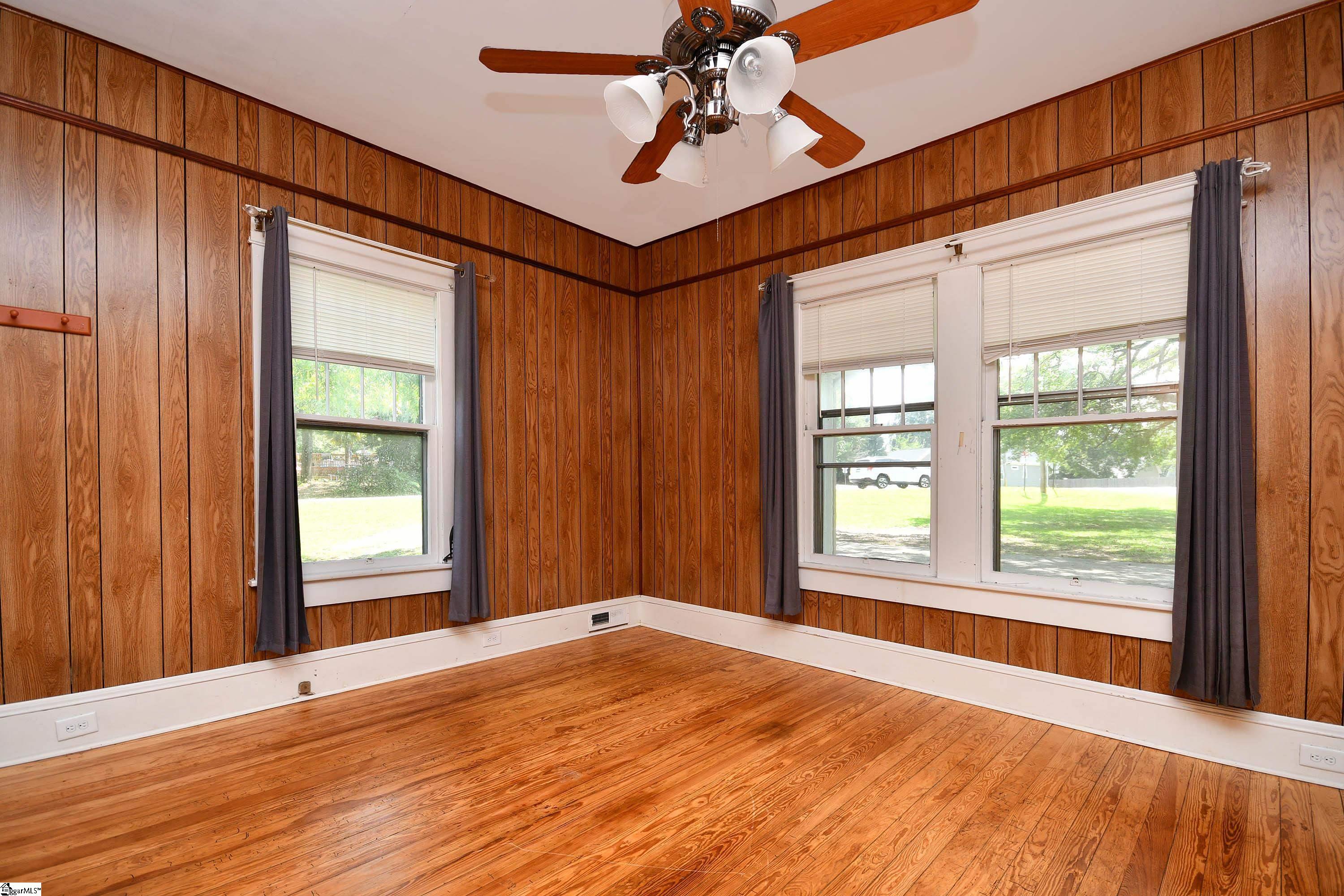 307 Blue Ridge Street Easley, SC 29640