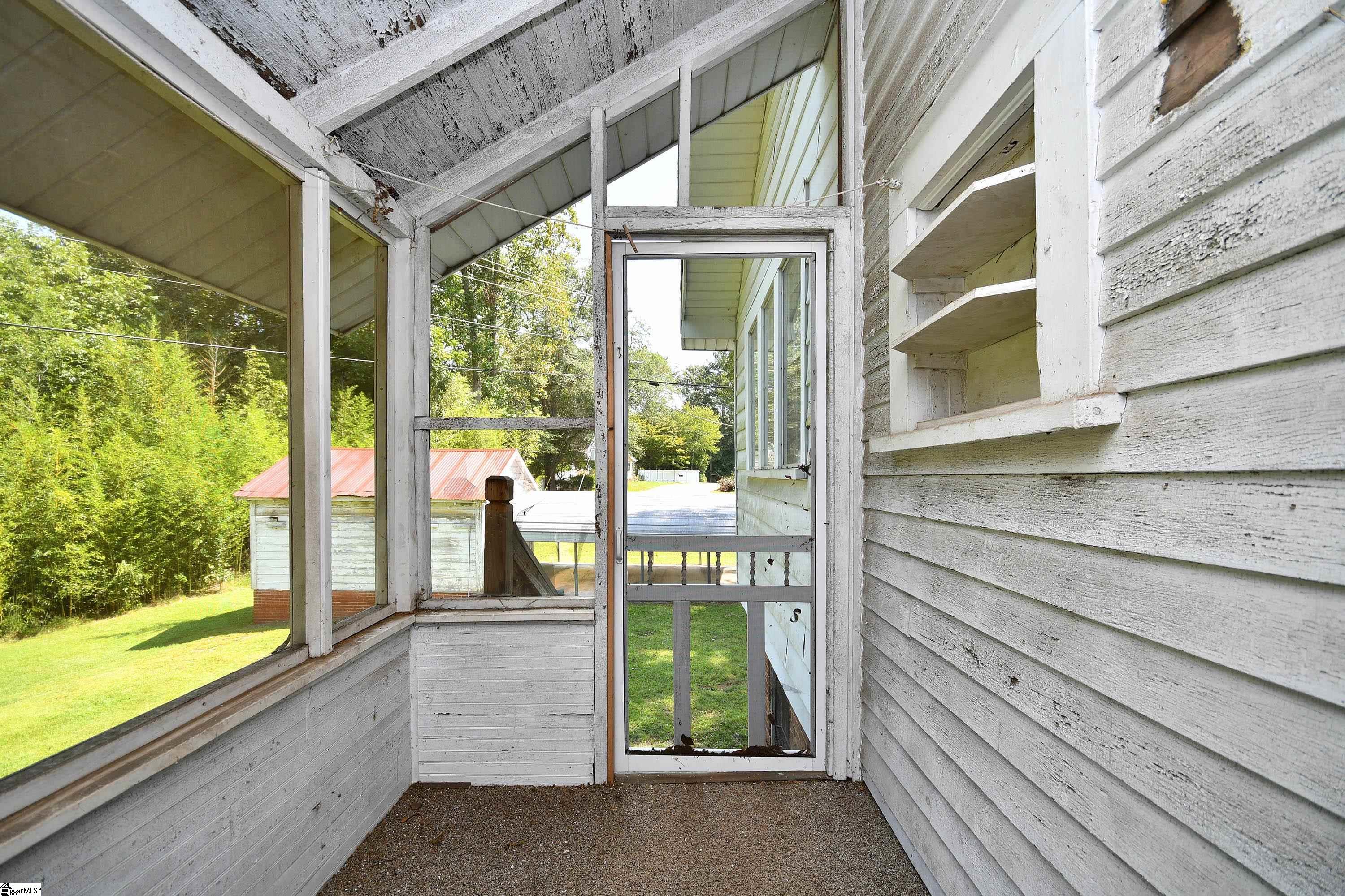 307 Blue Ridge Street Easley, SC 29640
