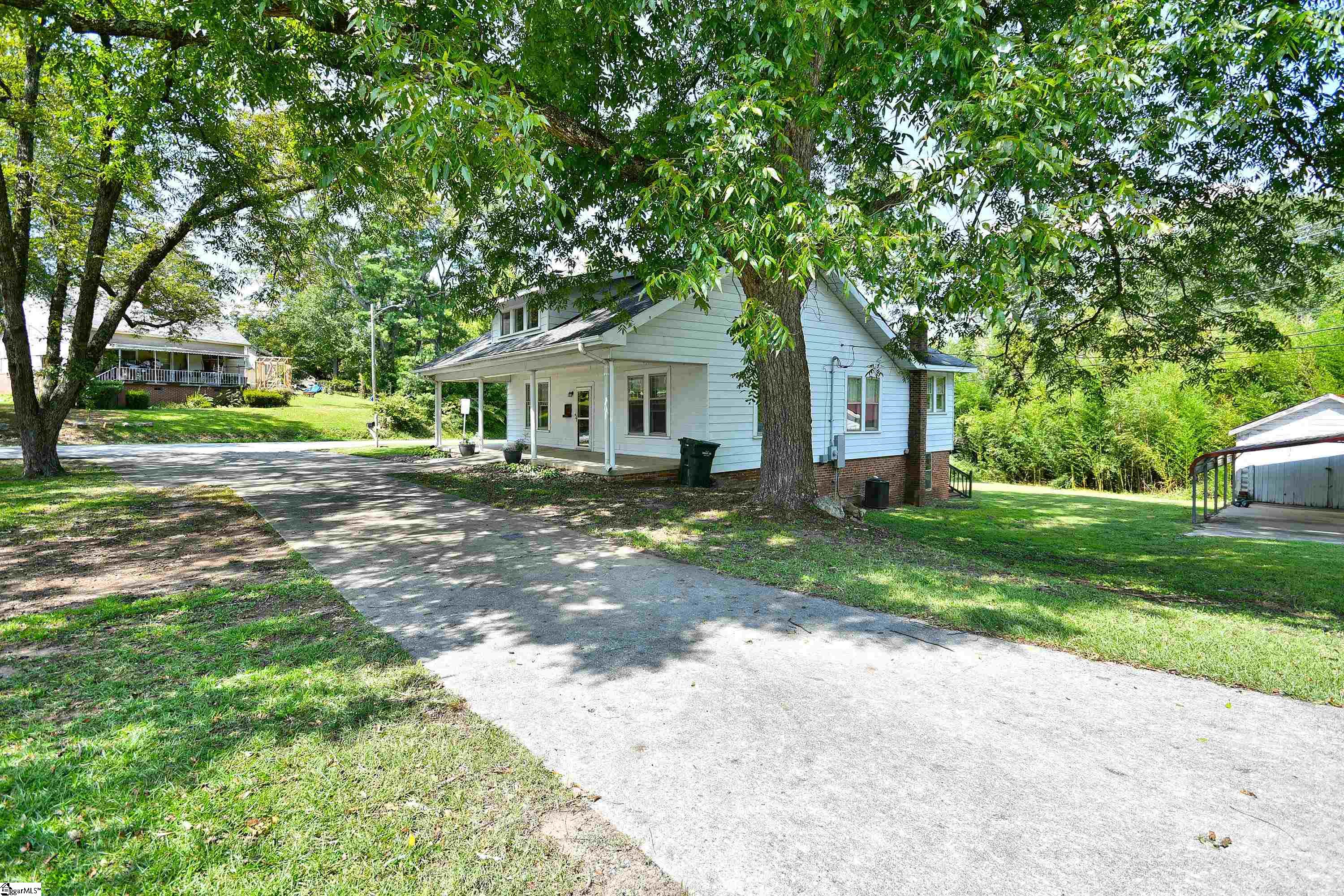 307 Blue Ridge Street Easley, SC 29640