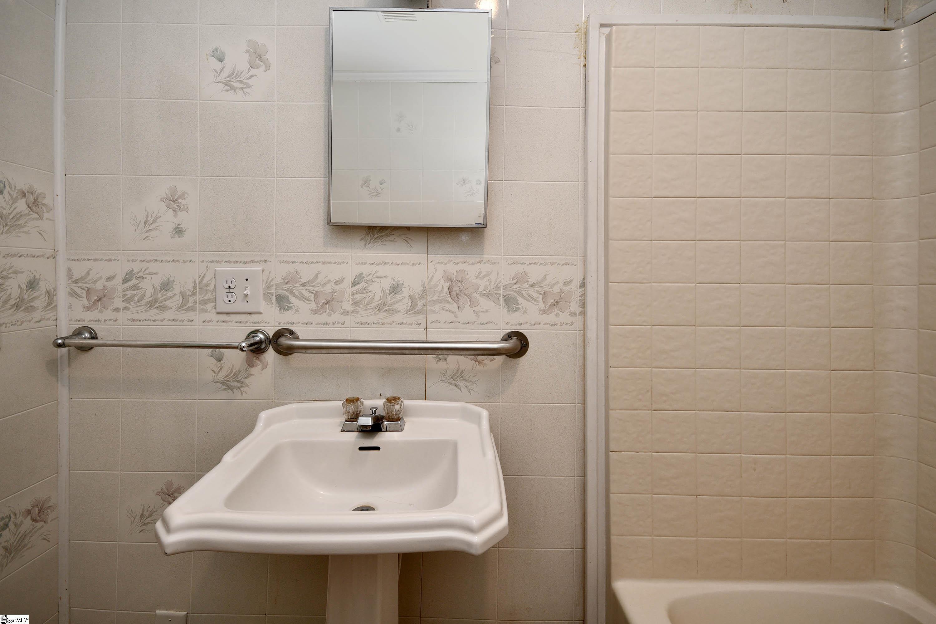 307 Blue Ridge Street Easley, SC 29640