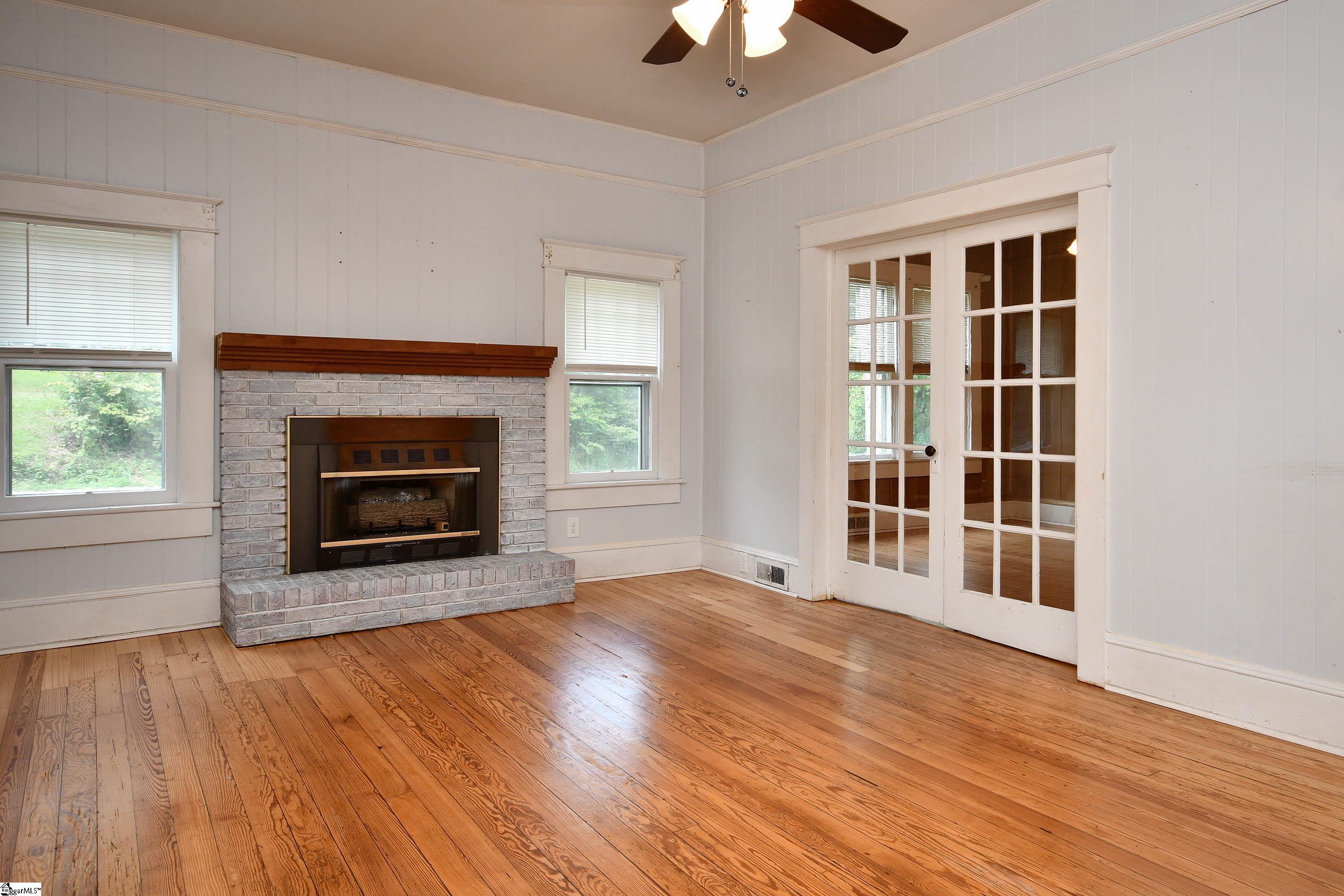 307 Blue Ridge Street Easley, SC 29640