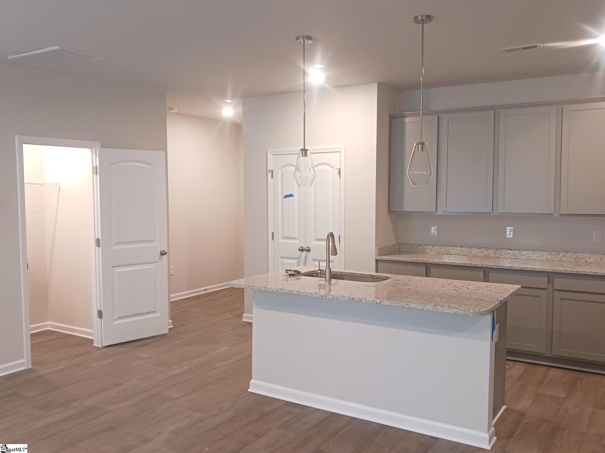 527 Cedar Valley Circle Piedmont, SC 29673