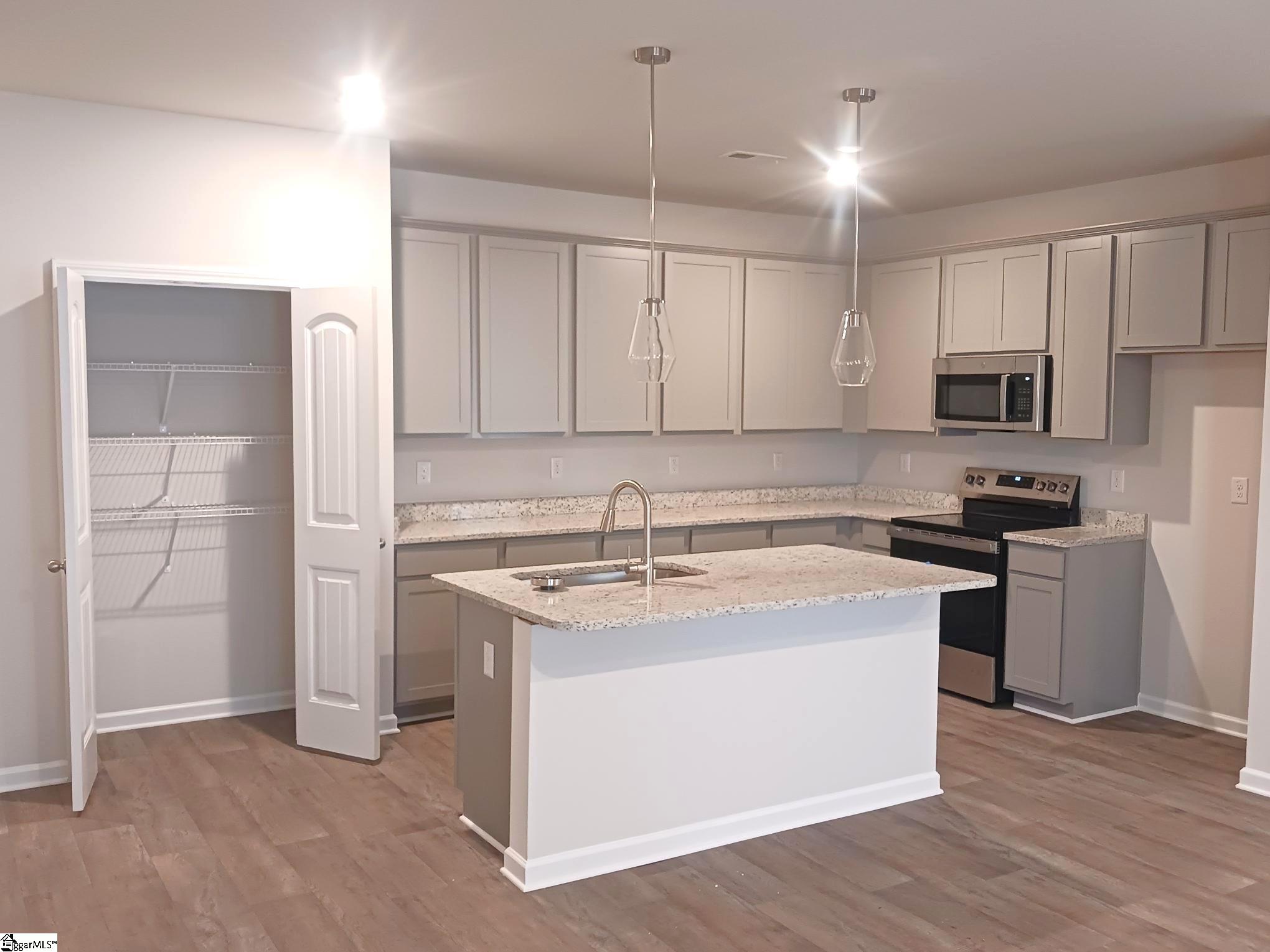 527 Cedar Valley Circle Piedmont, SC 29673