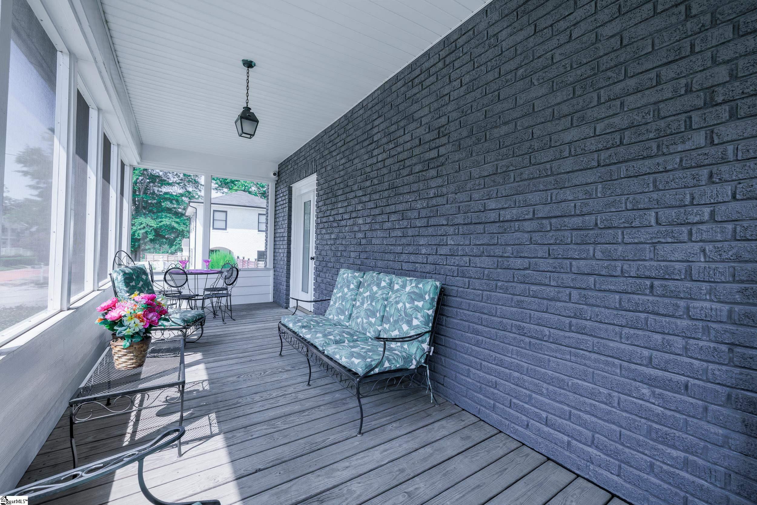 18 Elm Street Greenville, SC 29605