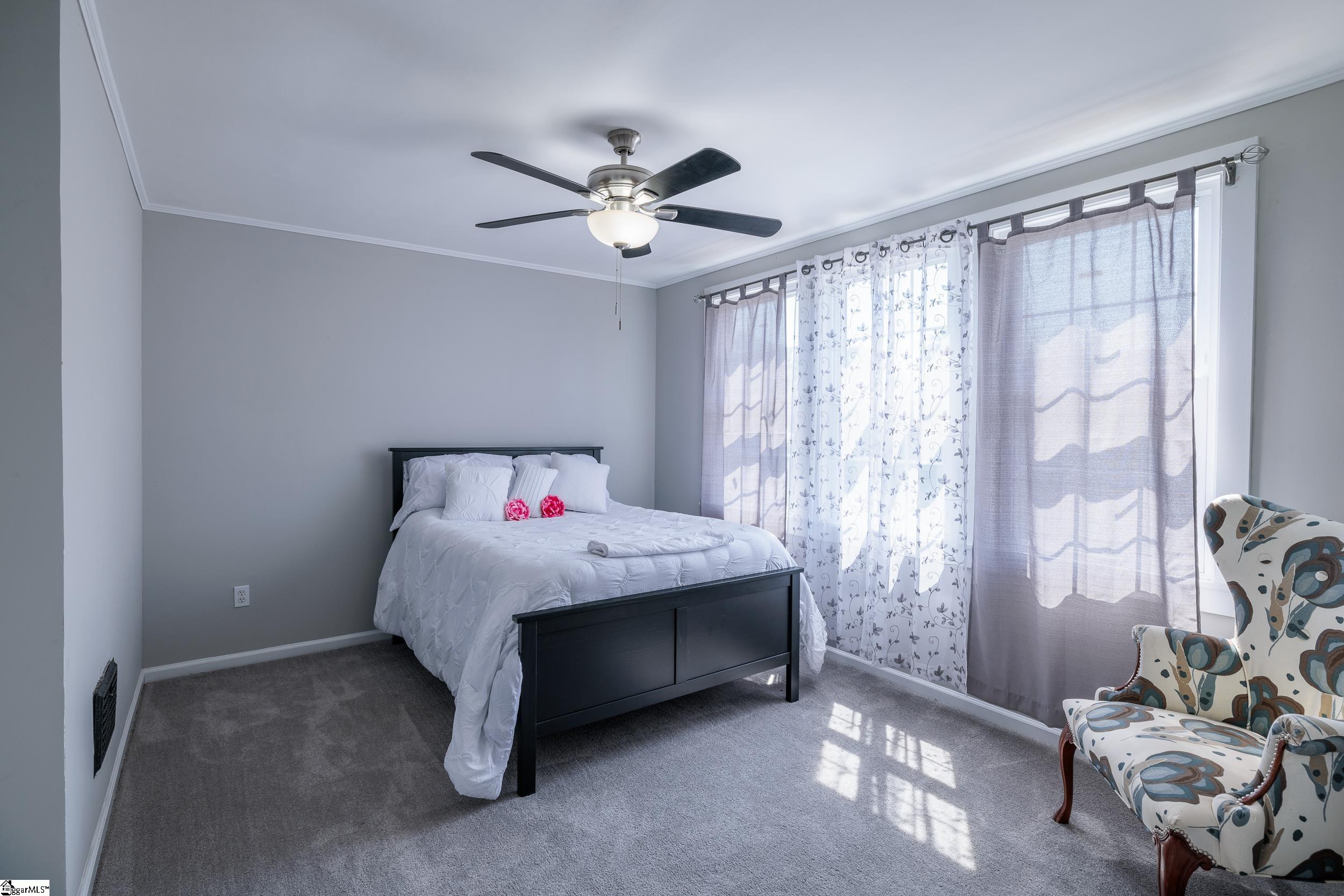 18 Elm Street Greenville, SC 29605