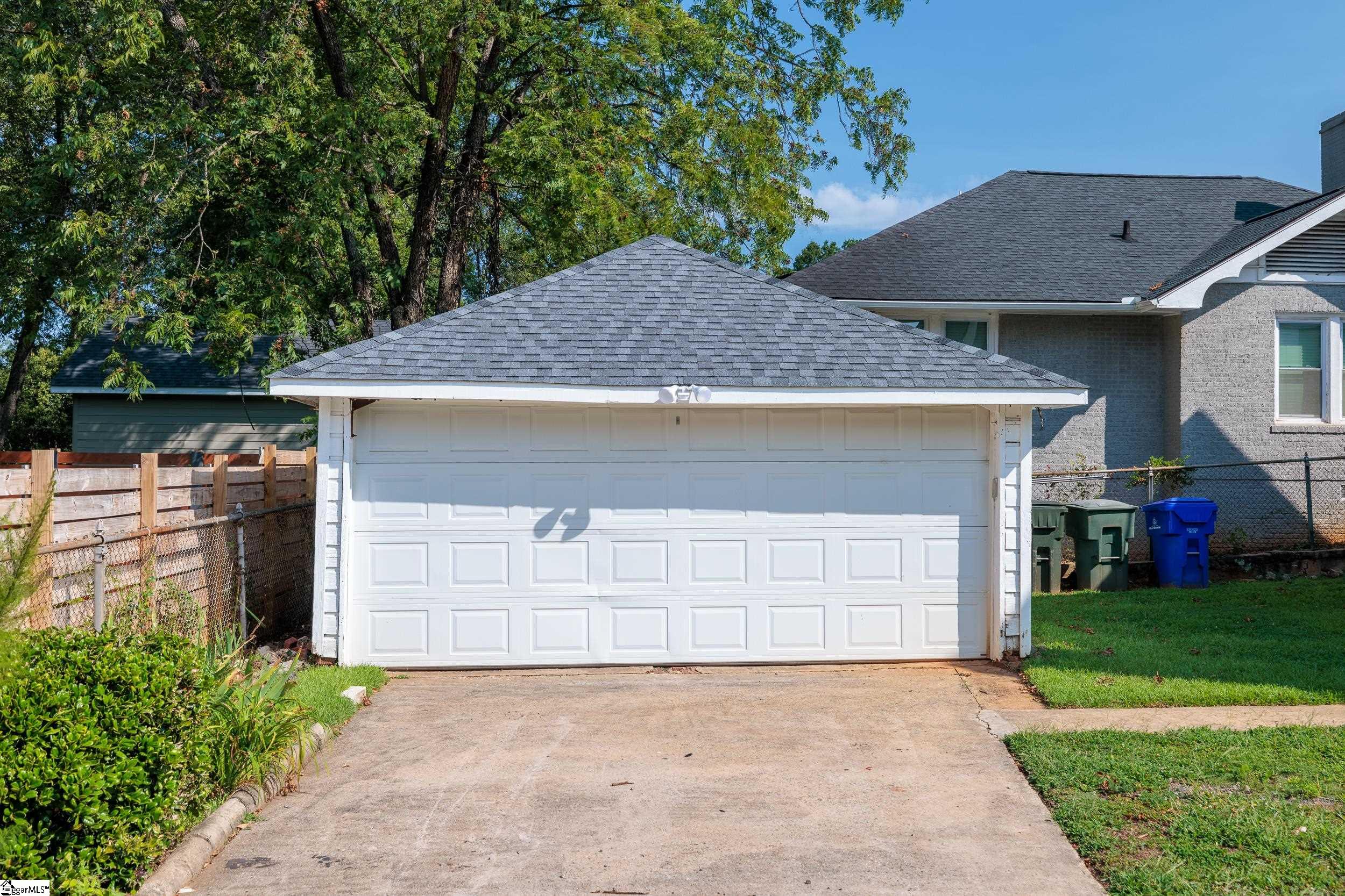 18 Elm Street Greenville, SC 29605