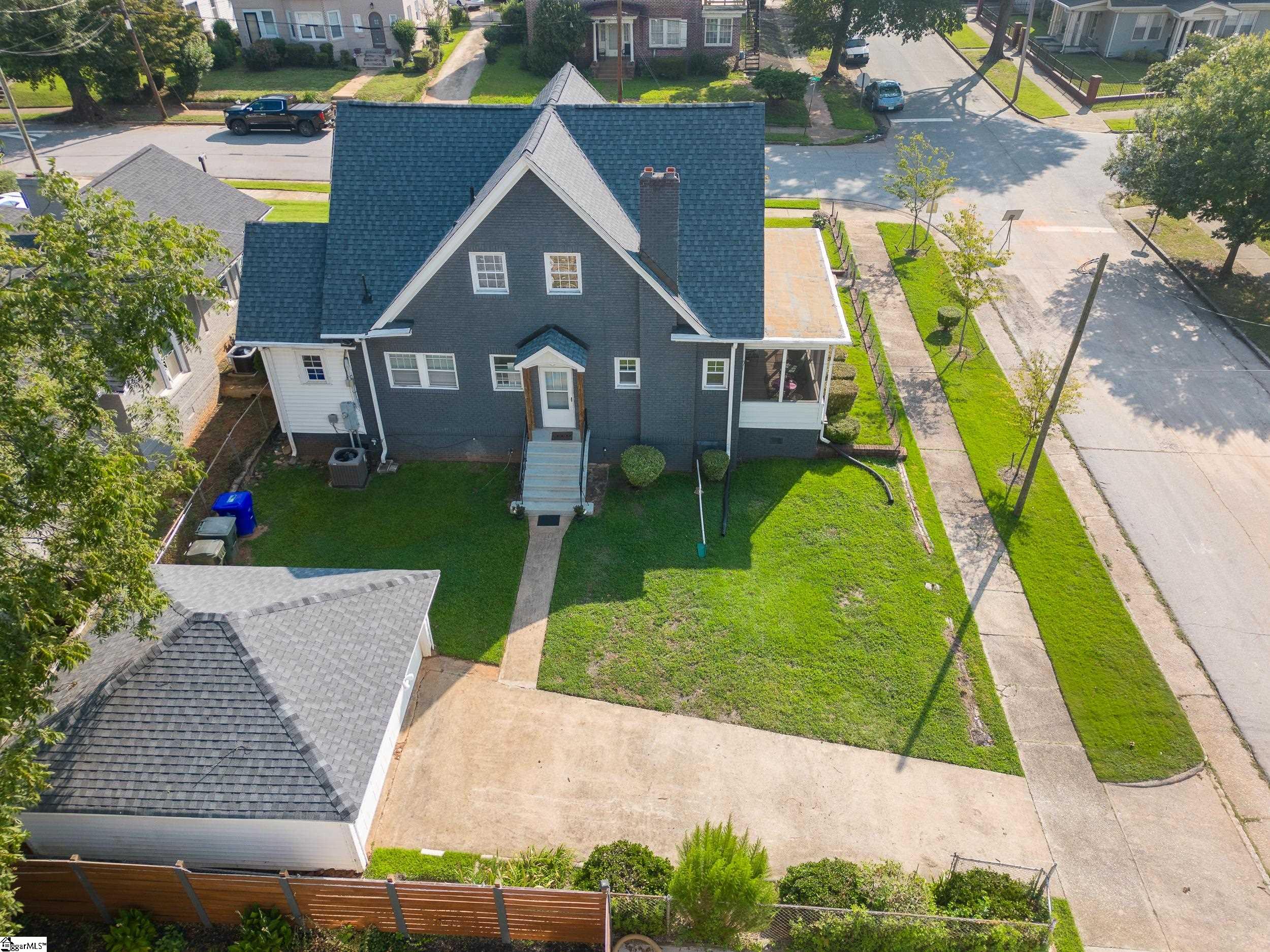 18 Elm Street Greenville, SC 29605