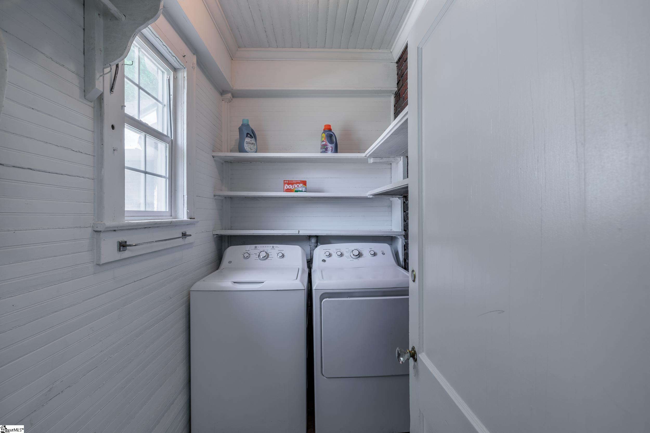 18 Elm Street Greenville, SC 29605