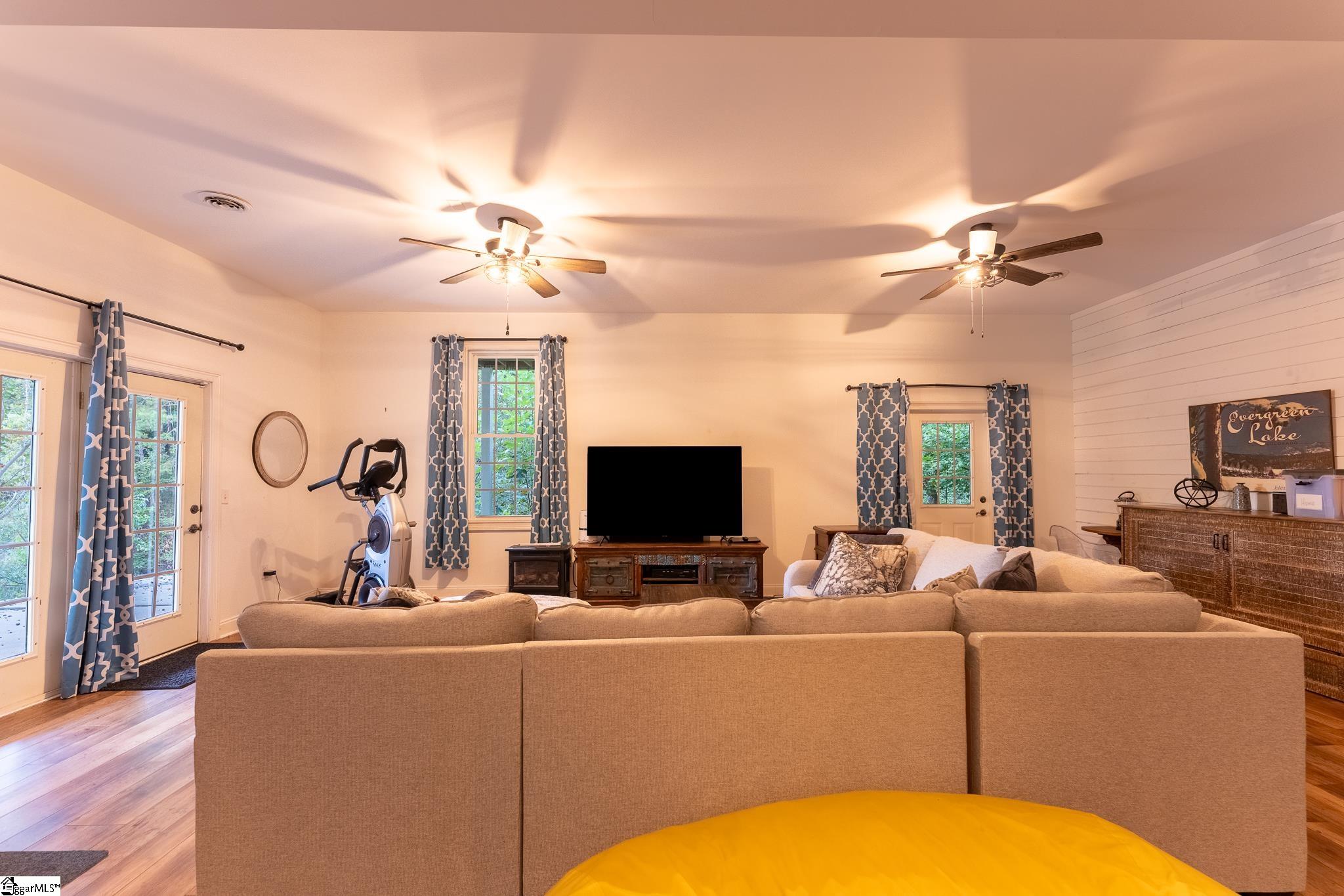 122 Fair Heaven Court Seneca, SC 29672