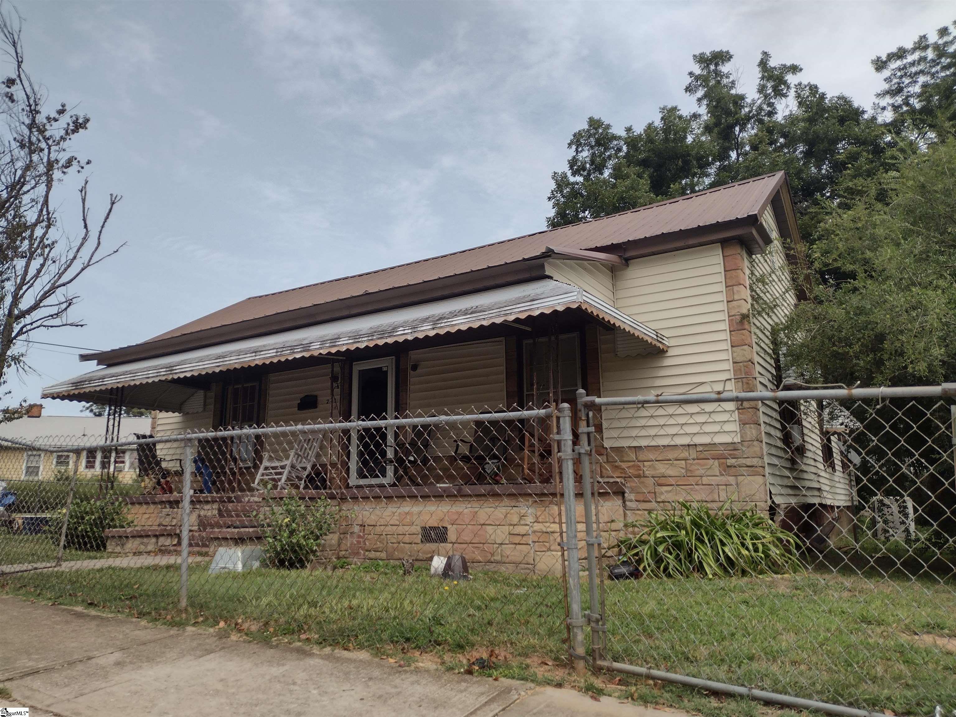 231 Evans Street Whitmire, SC 29178