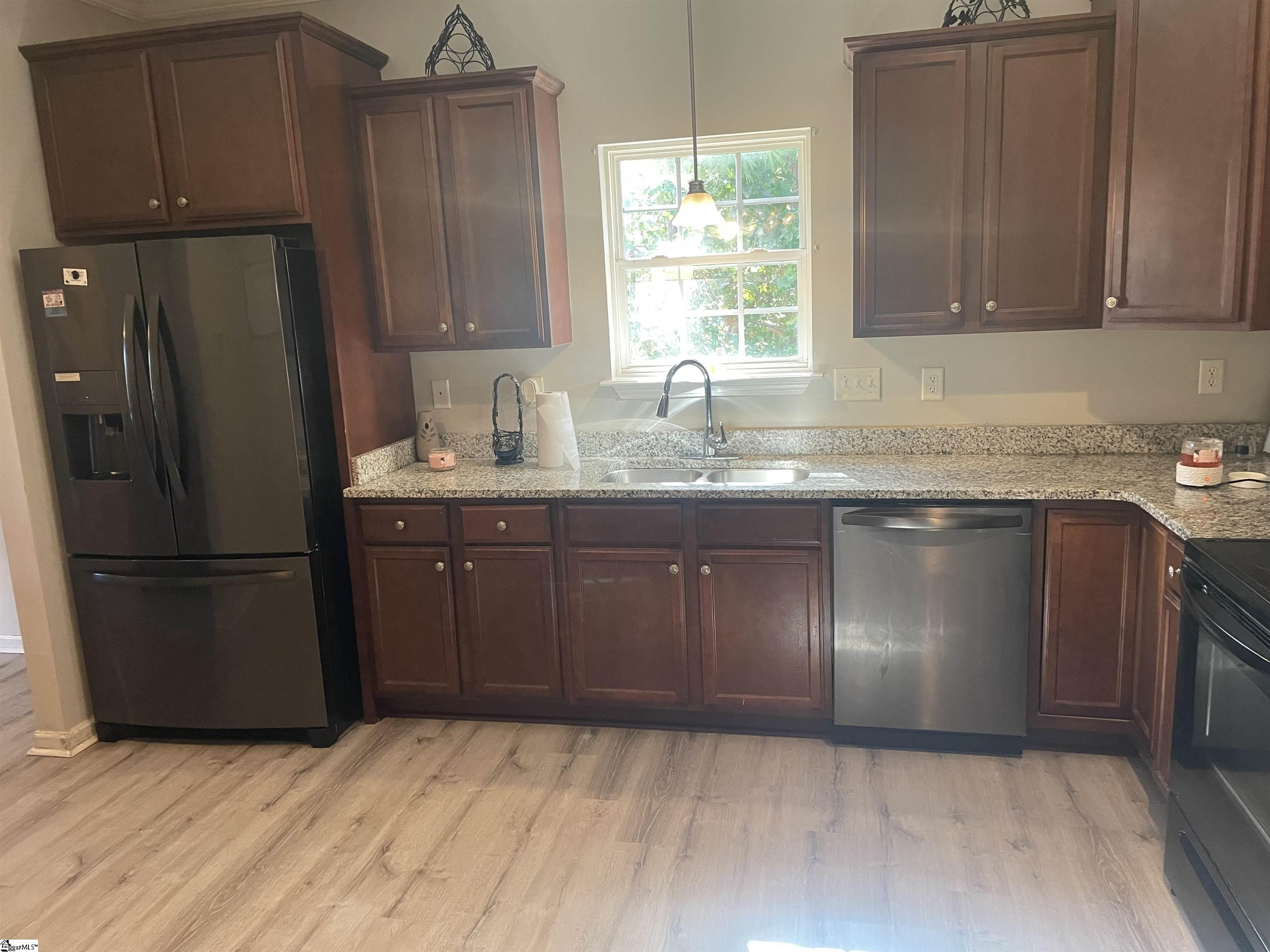 100 Redcoat Court Simpsonville, SC 29680