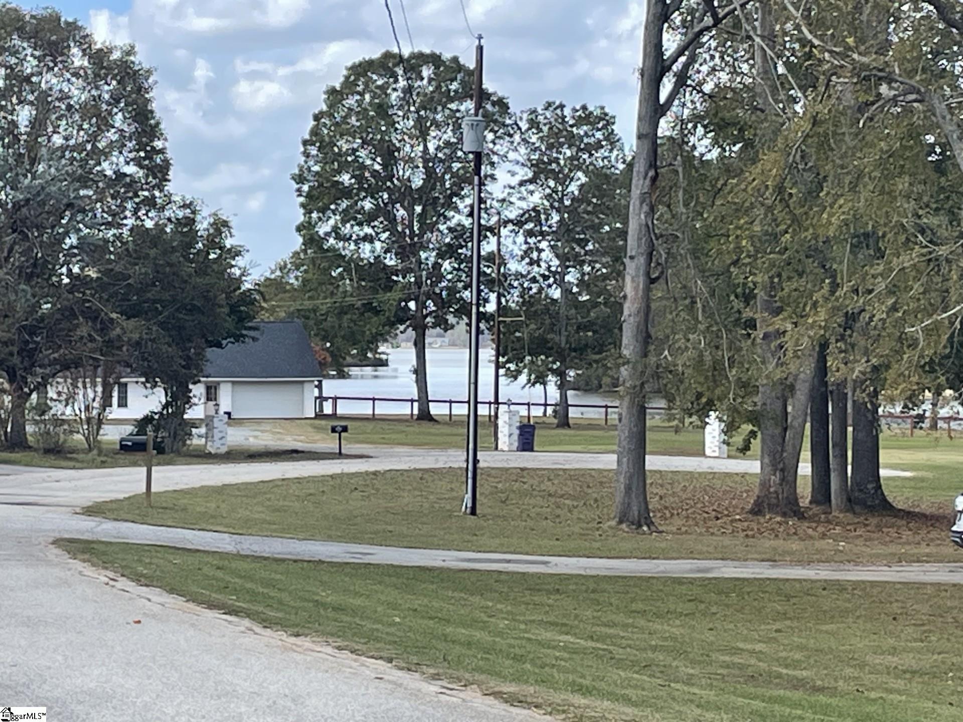 664 Cypress Point Drive Chappells, SC 29037