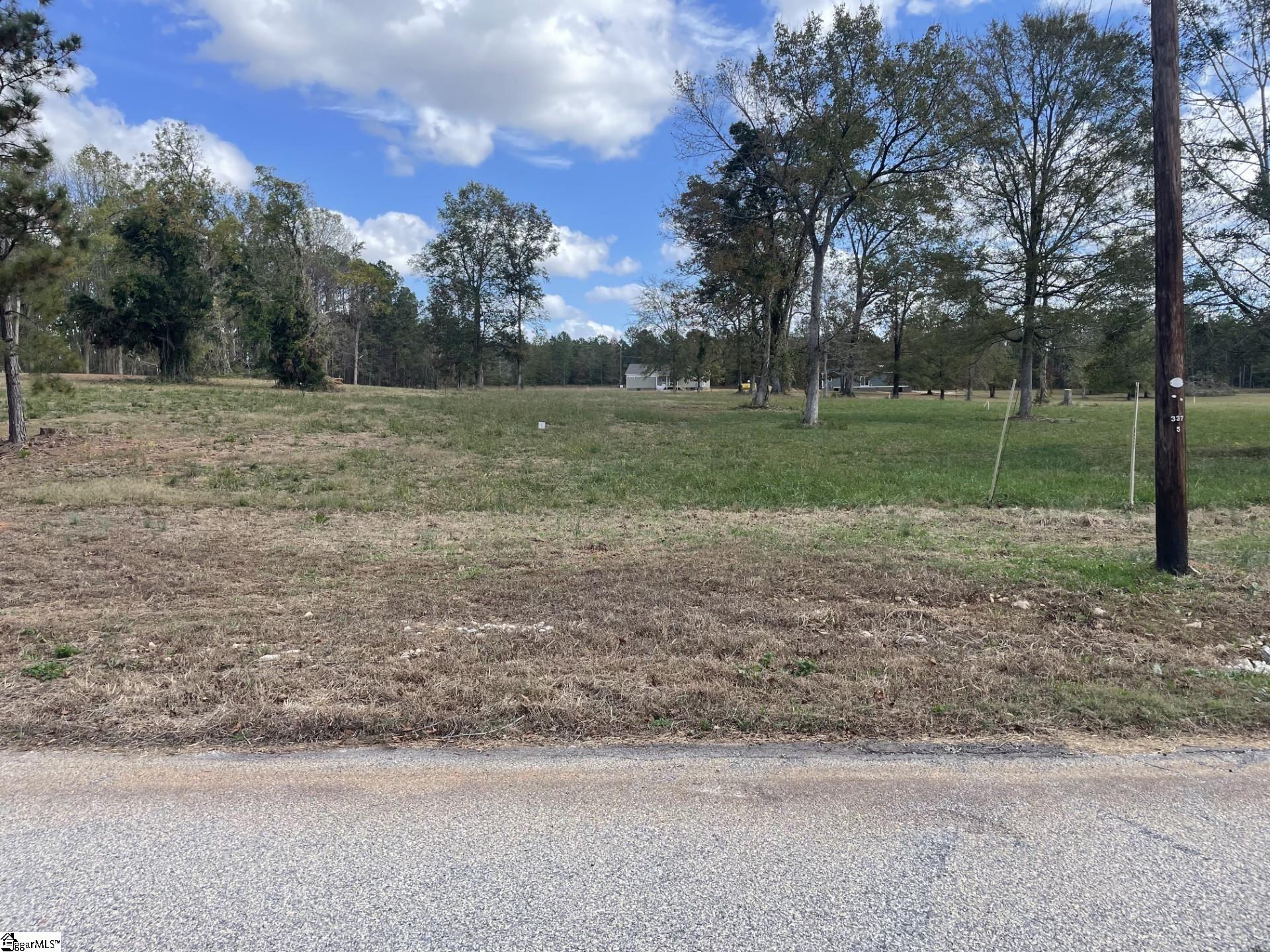 682 Cypress Point Drive Chappells, SC 29037