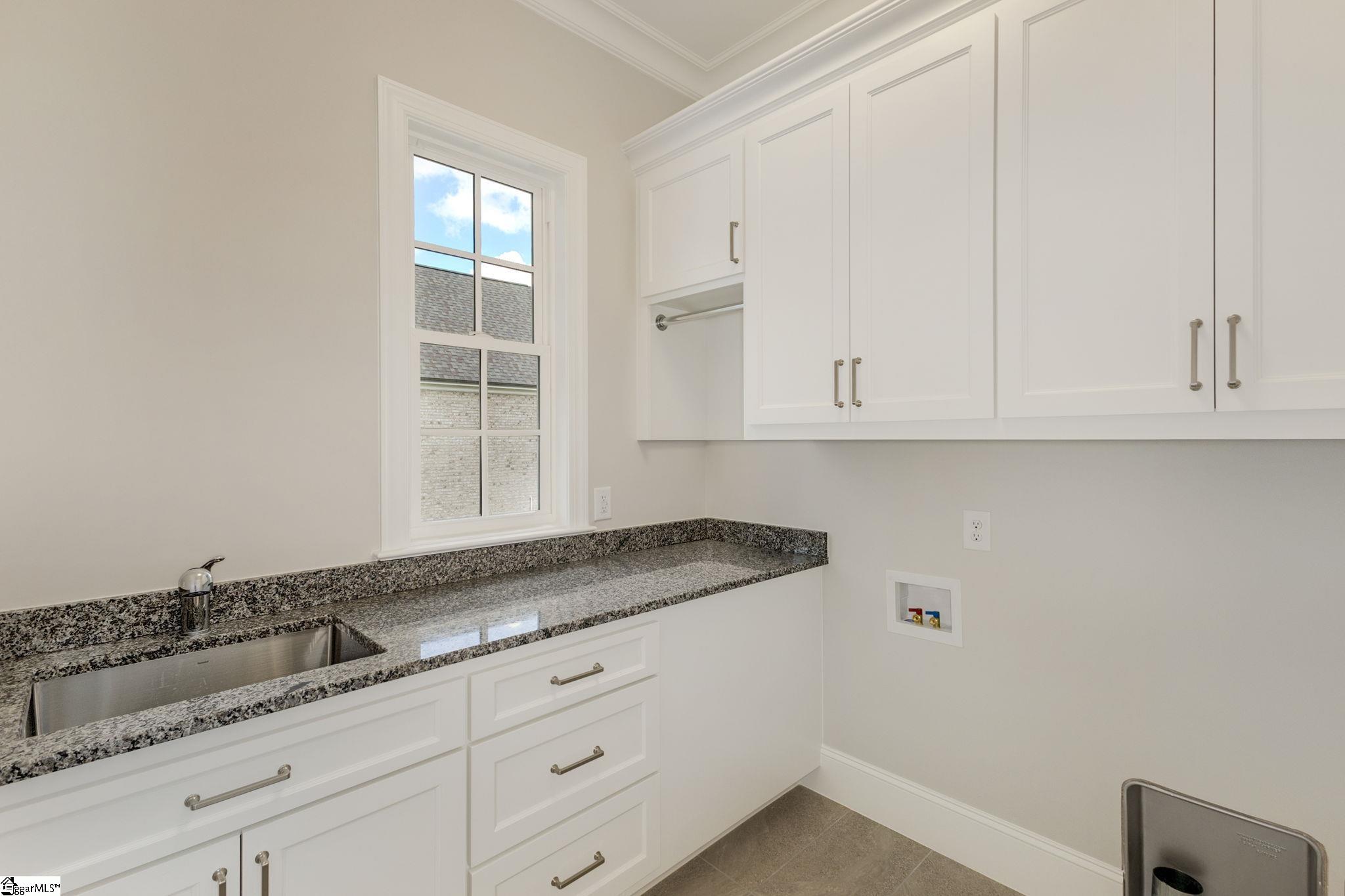 202 Chestnut Pond Lane Simpsonville, SC 29681