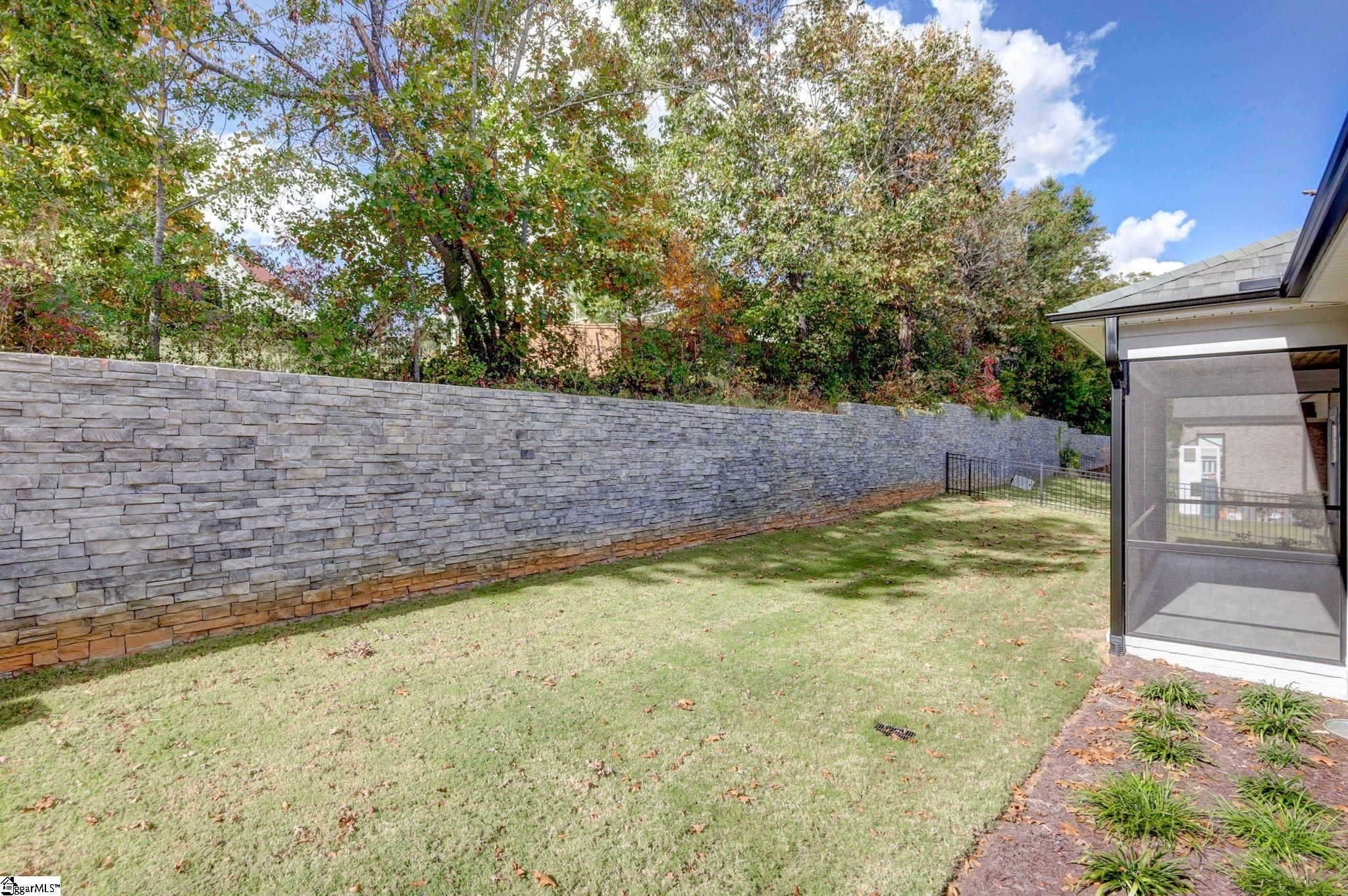 202 Chestnut Pond Lane Simpsonville, SC 29681
