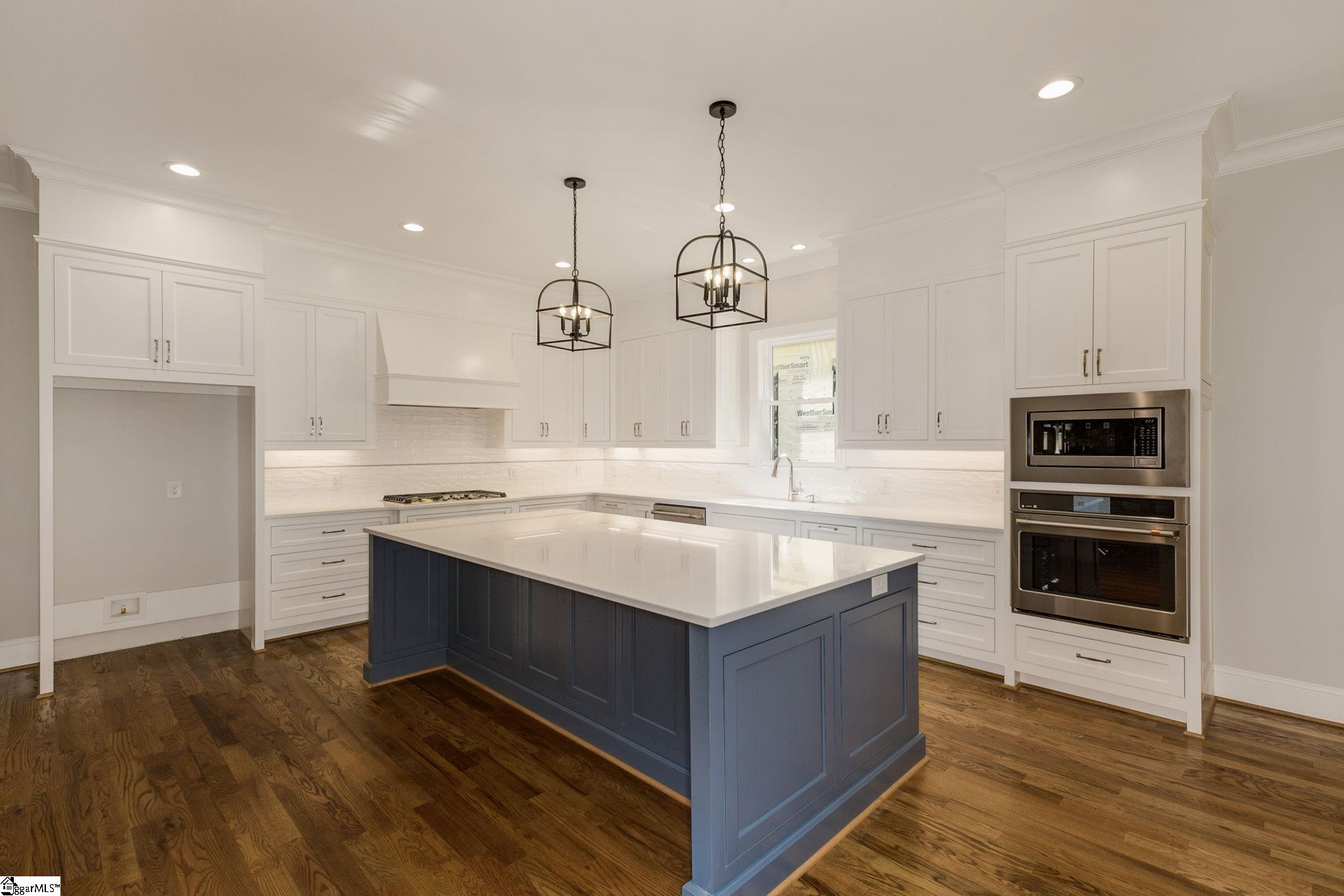 202 Chestnut Pond Lane Simpsonville, SC 29681