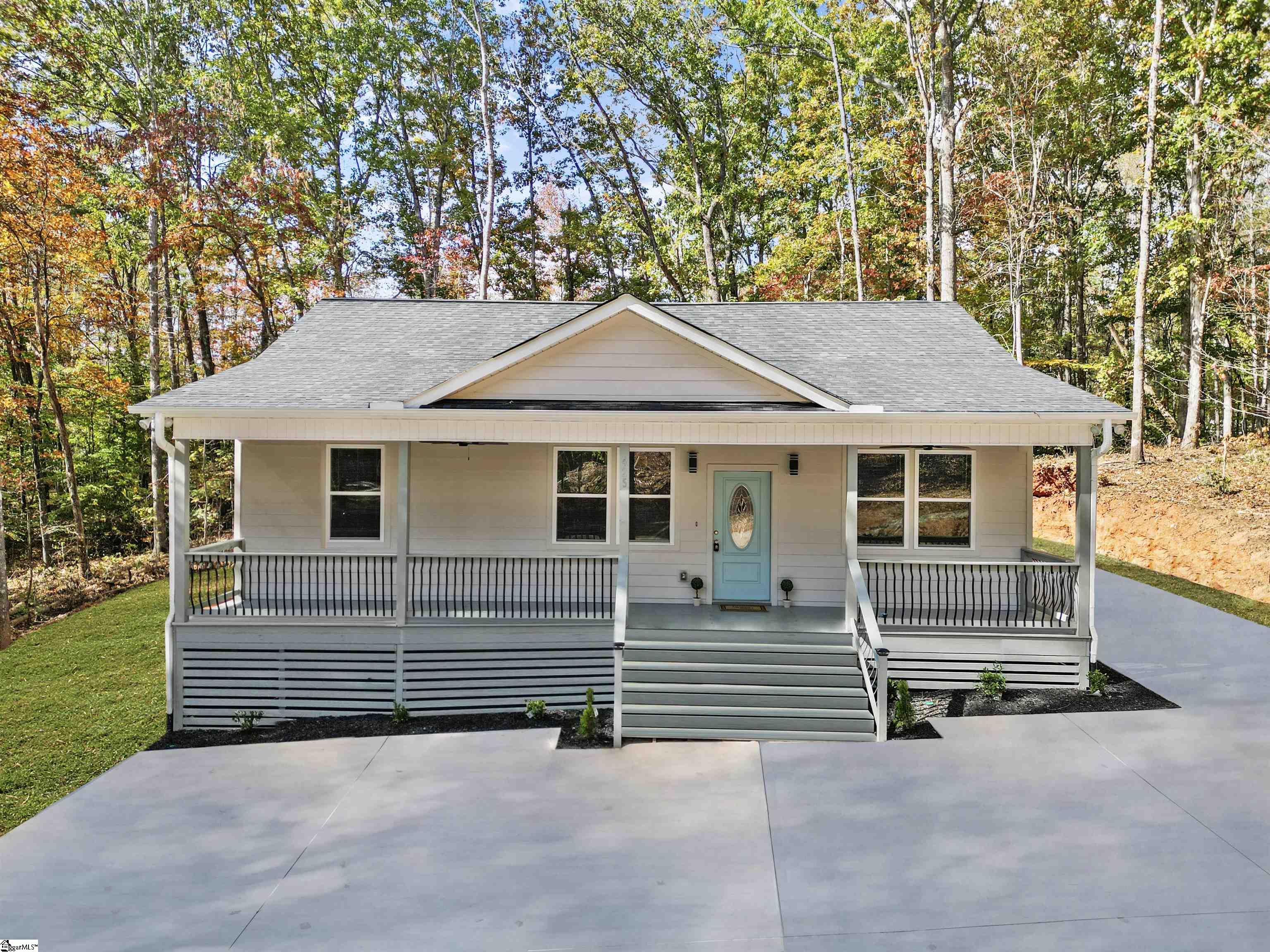 425 Tiger Lane Westminster, SC 29693