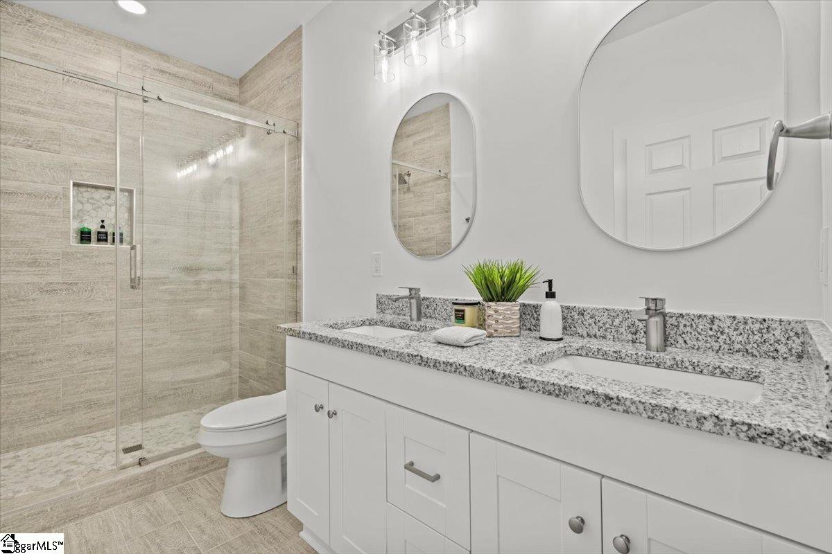 425 Tiger Lane Westminster, SC 29693