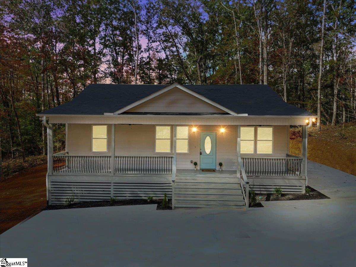 425 Tiger Lane Westminster, SC 29693