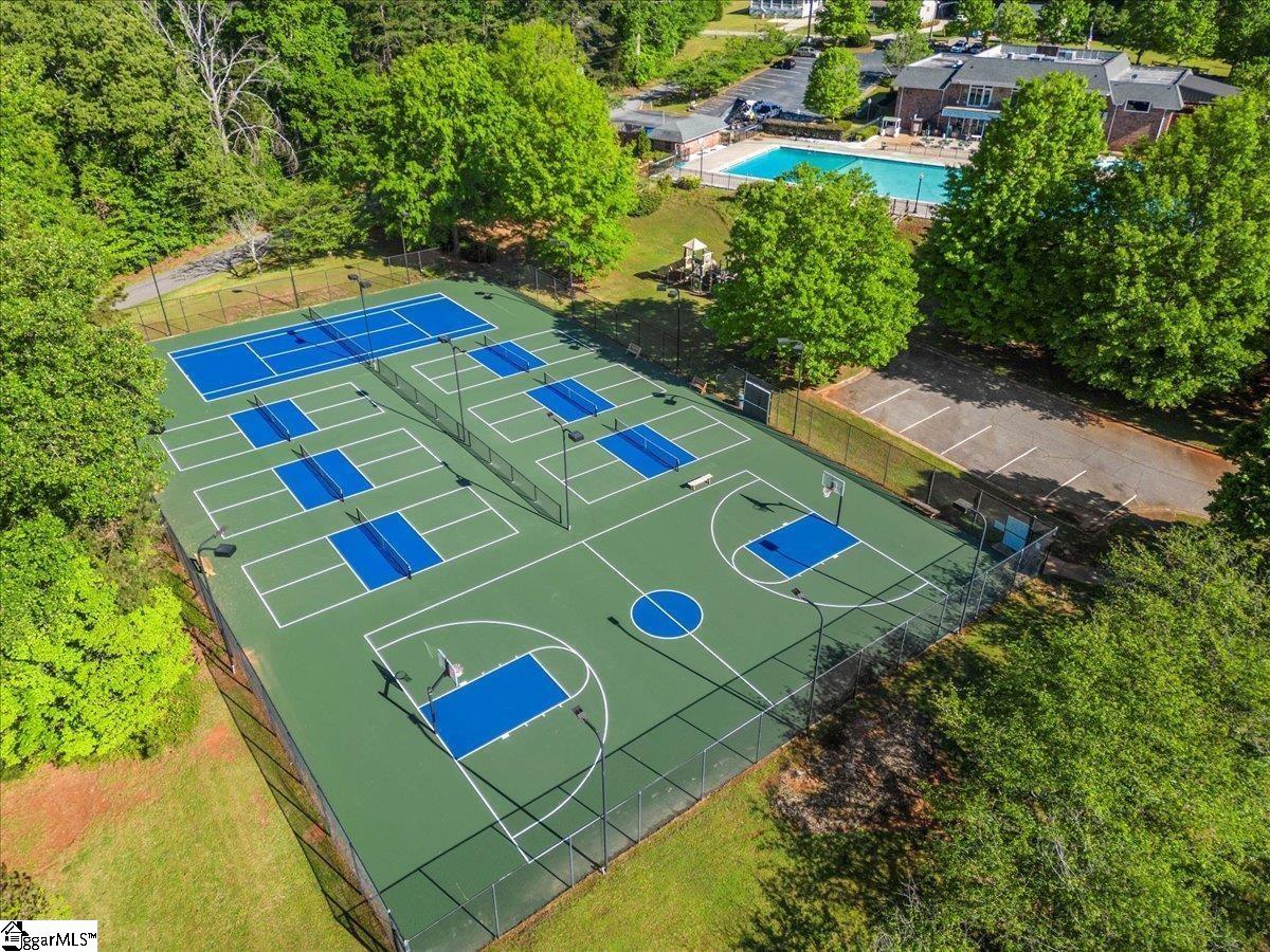 425 Tiger Lane Westminster, SC 29693