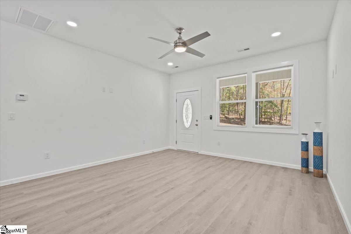 425 Tiger Lane Westminster, SC 29693