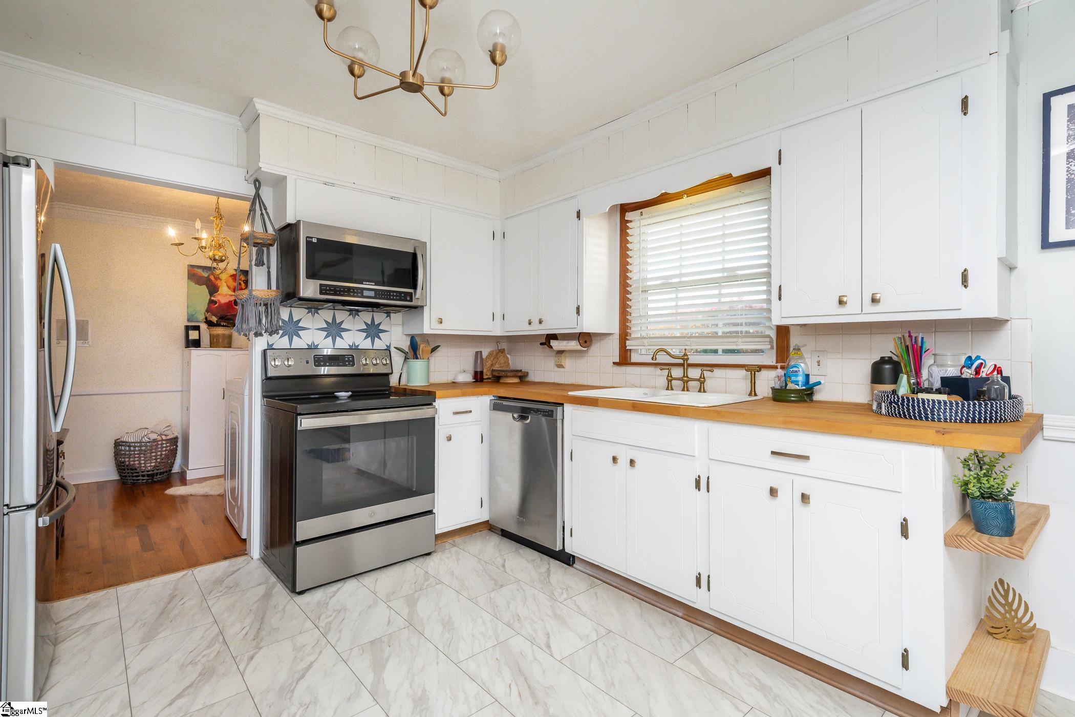 401 S Glassy Mountain Road Easley, SC 29640