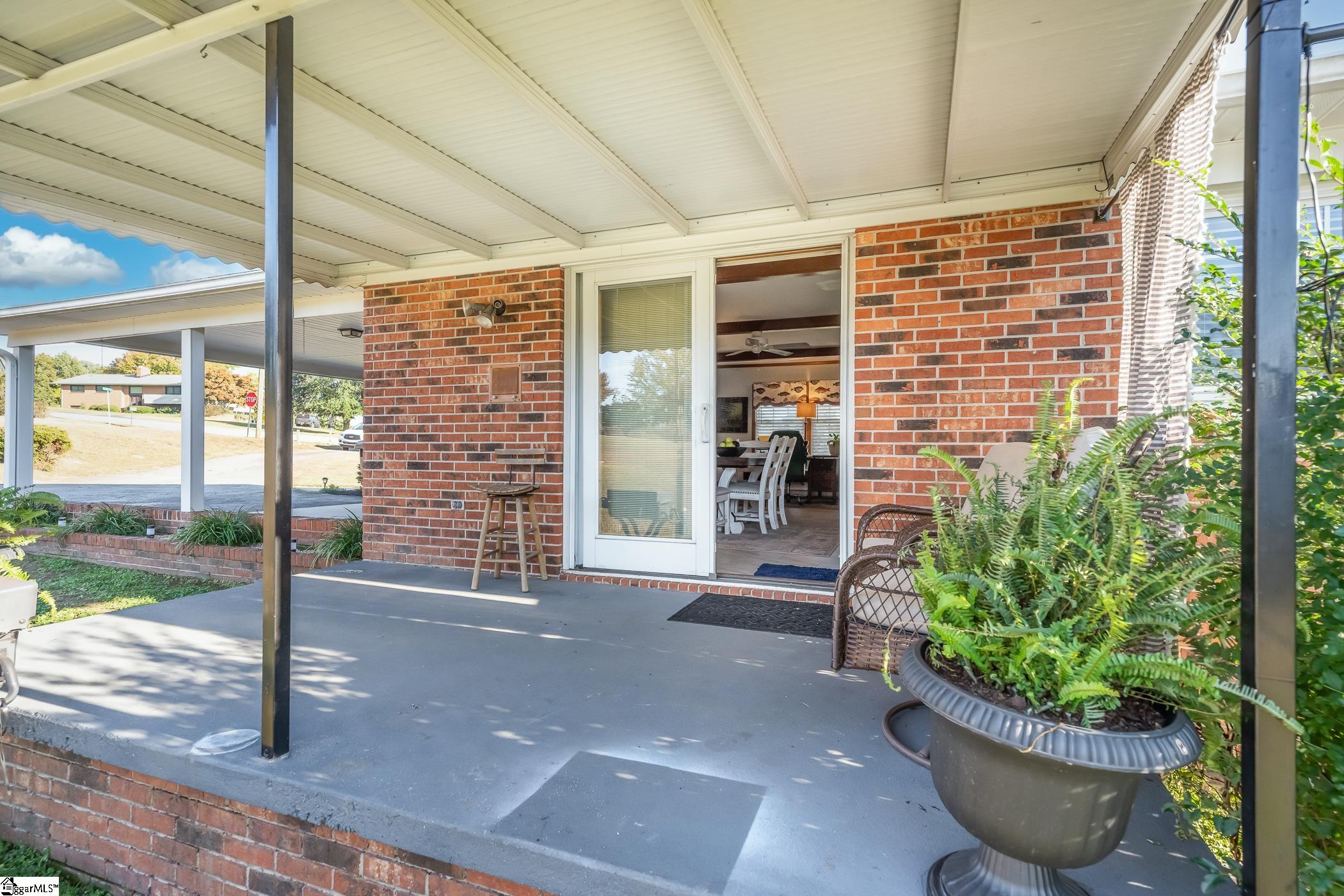 401 S Glassy Mountain Road Easley, SC 29640
