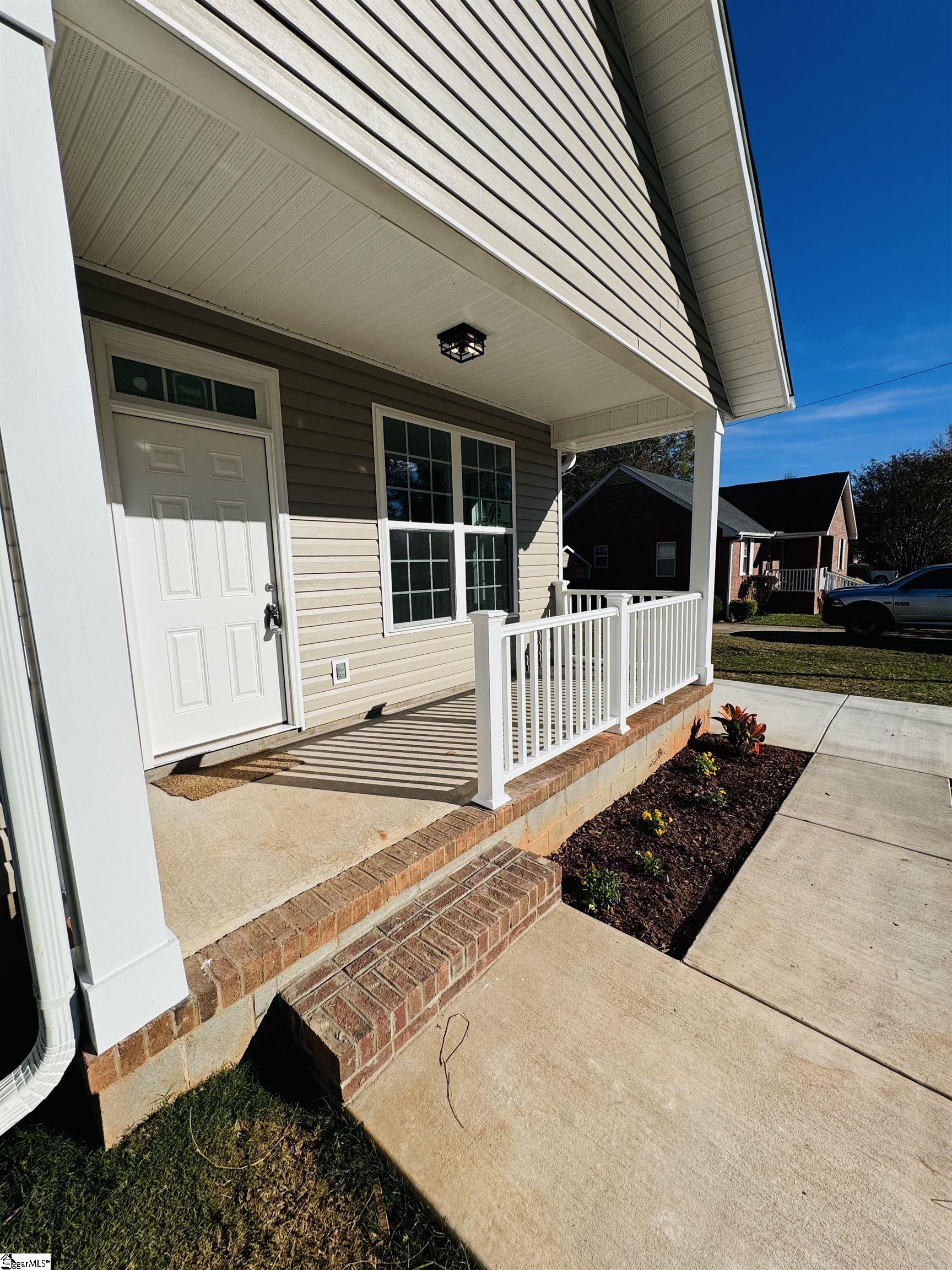 417 Fairview Road Laurens, SC 29360