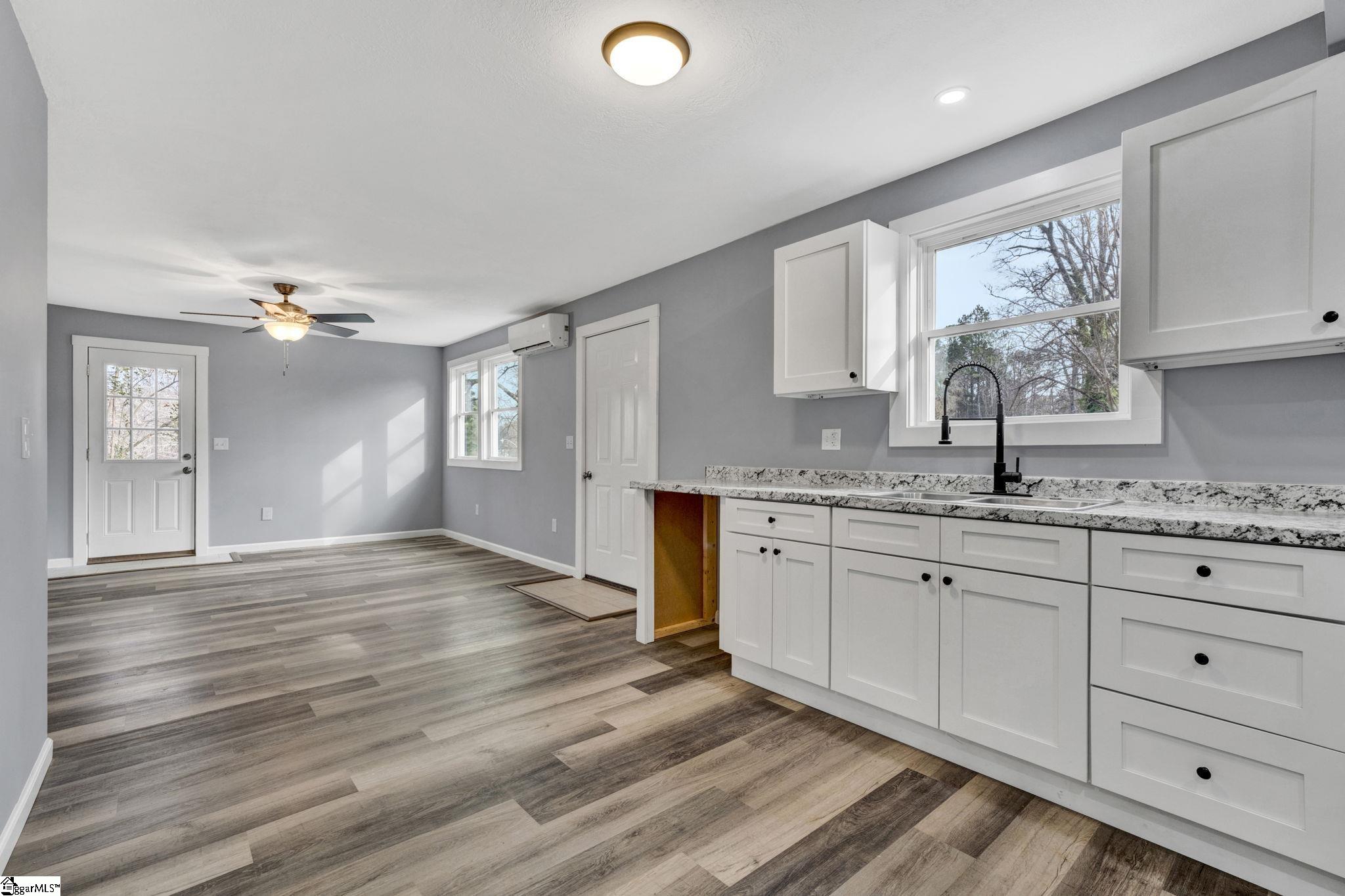 107 Bailey Circle Clinton, SC 29325