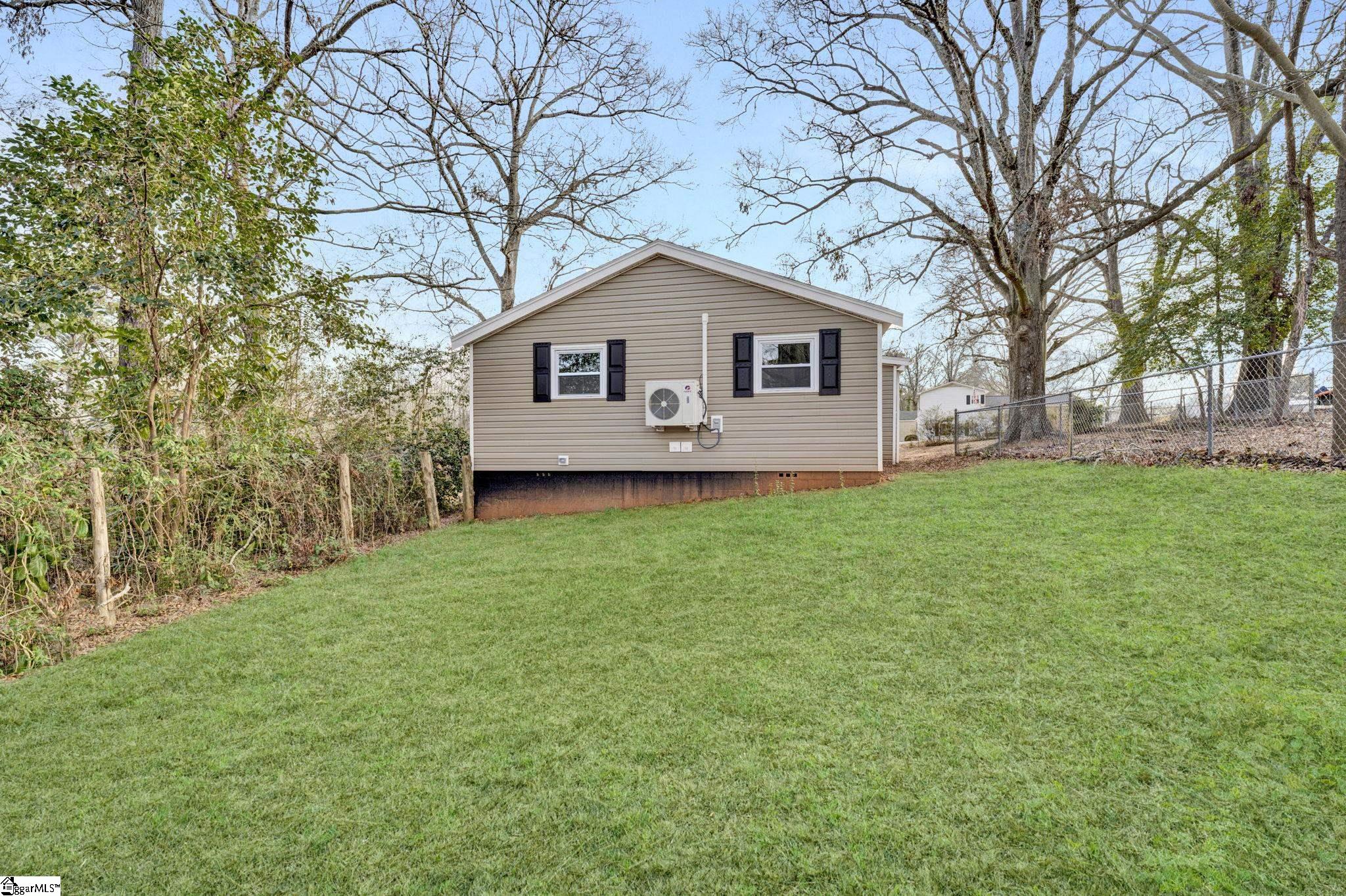 107 Bailey Circle Clinton, SC 29325
