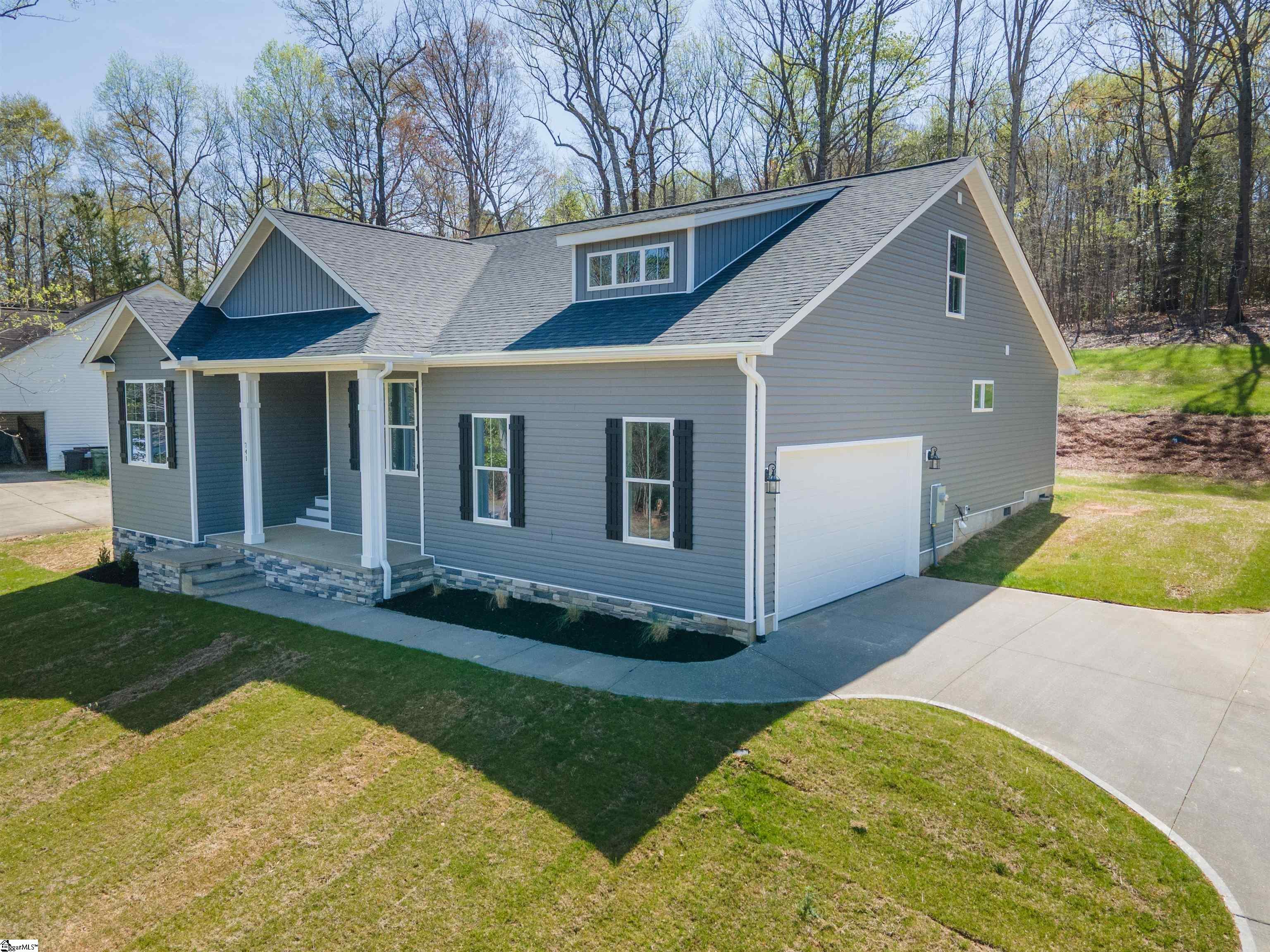741 Pearson Town Road Moore, SC 29369