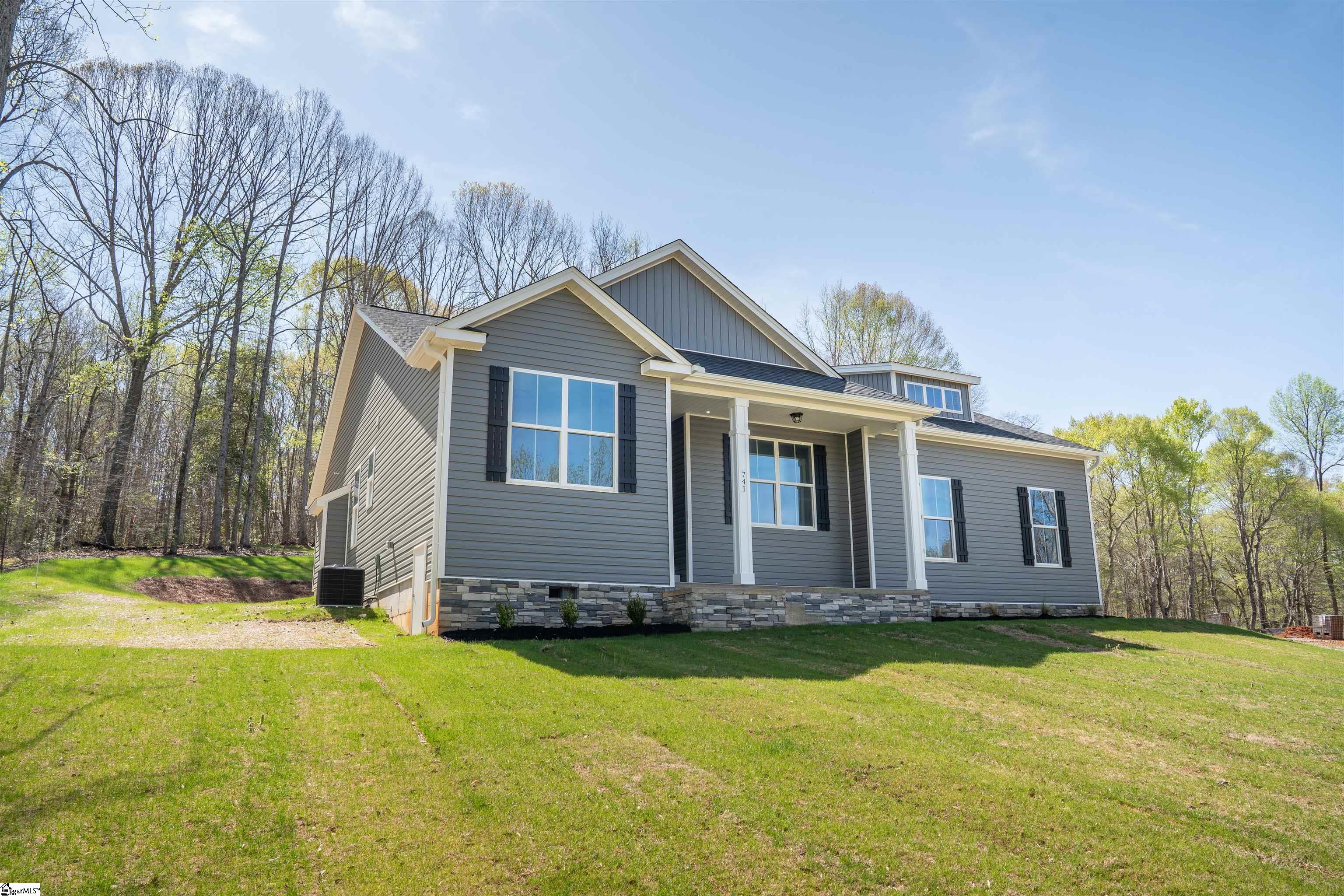 741 Pearson Town Road Moore, SC 29369