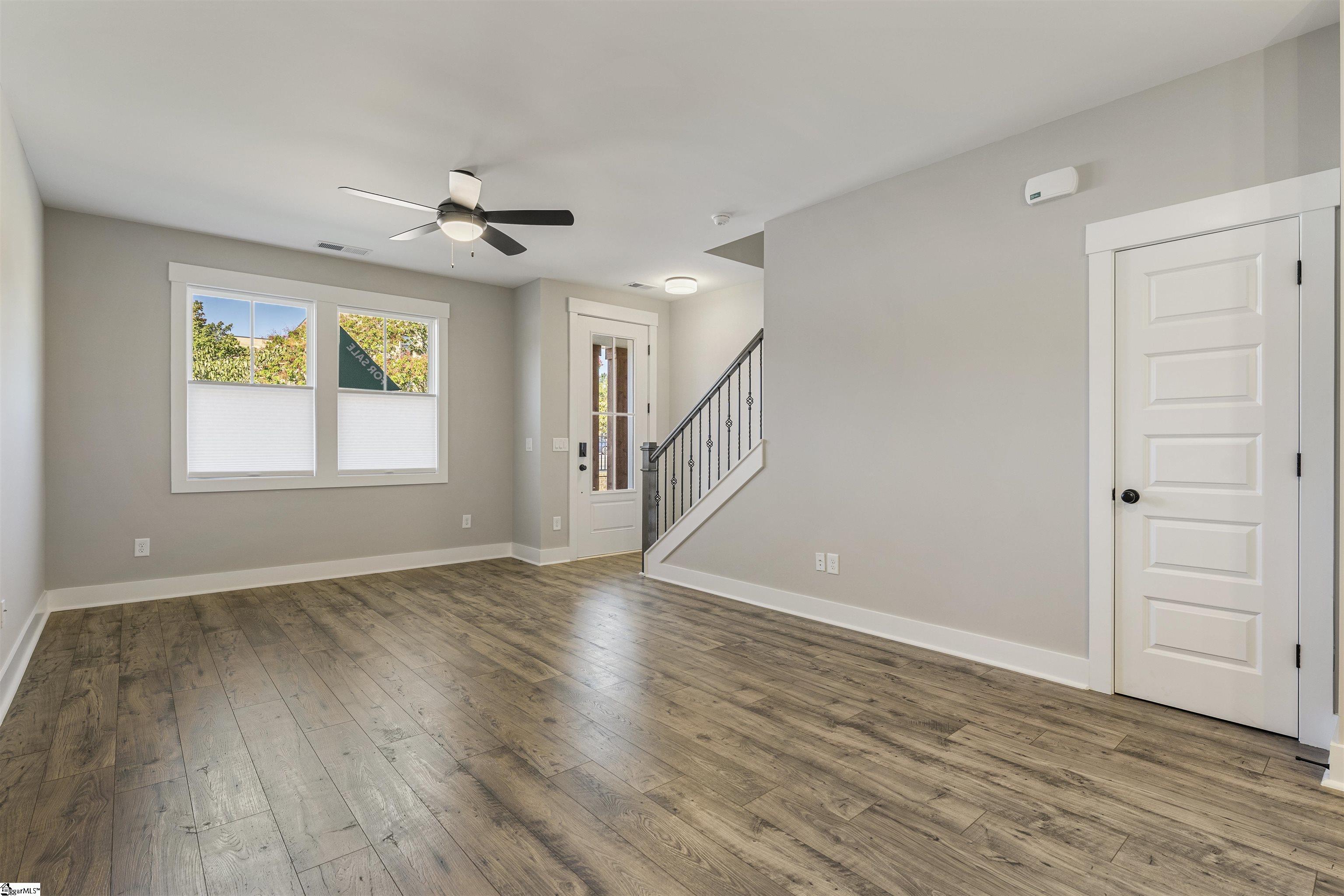1196 North Pleasantburg Drive Greenville, SC 28607