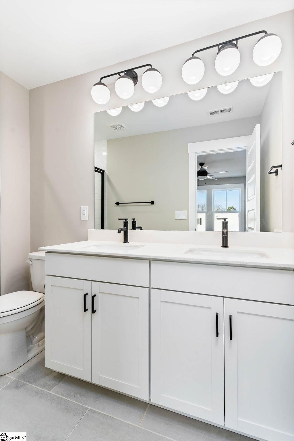 1196 North Pleasantburg Drive Greenville, SC 28607
