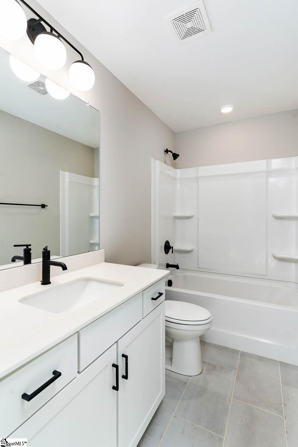 1196 North Pleasantburg Drive Greenville, SC 28607