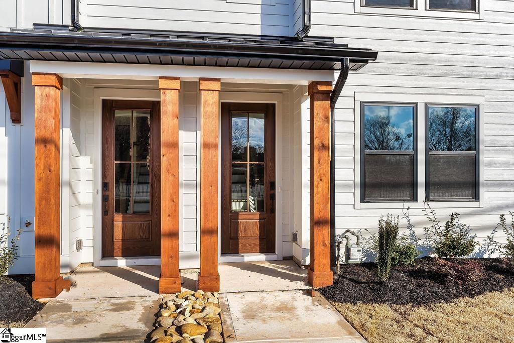 1196 North Pleasantburg Drive Greenville, SC 28607
