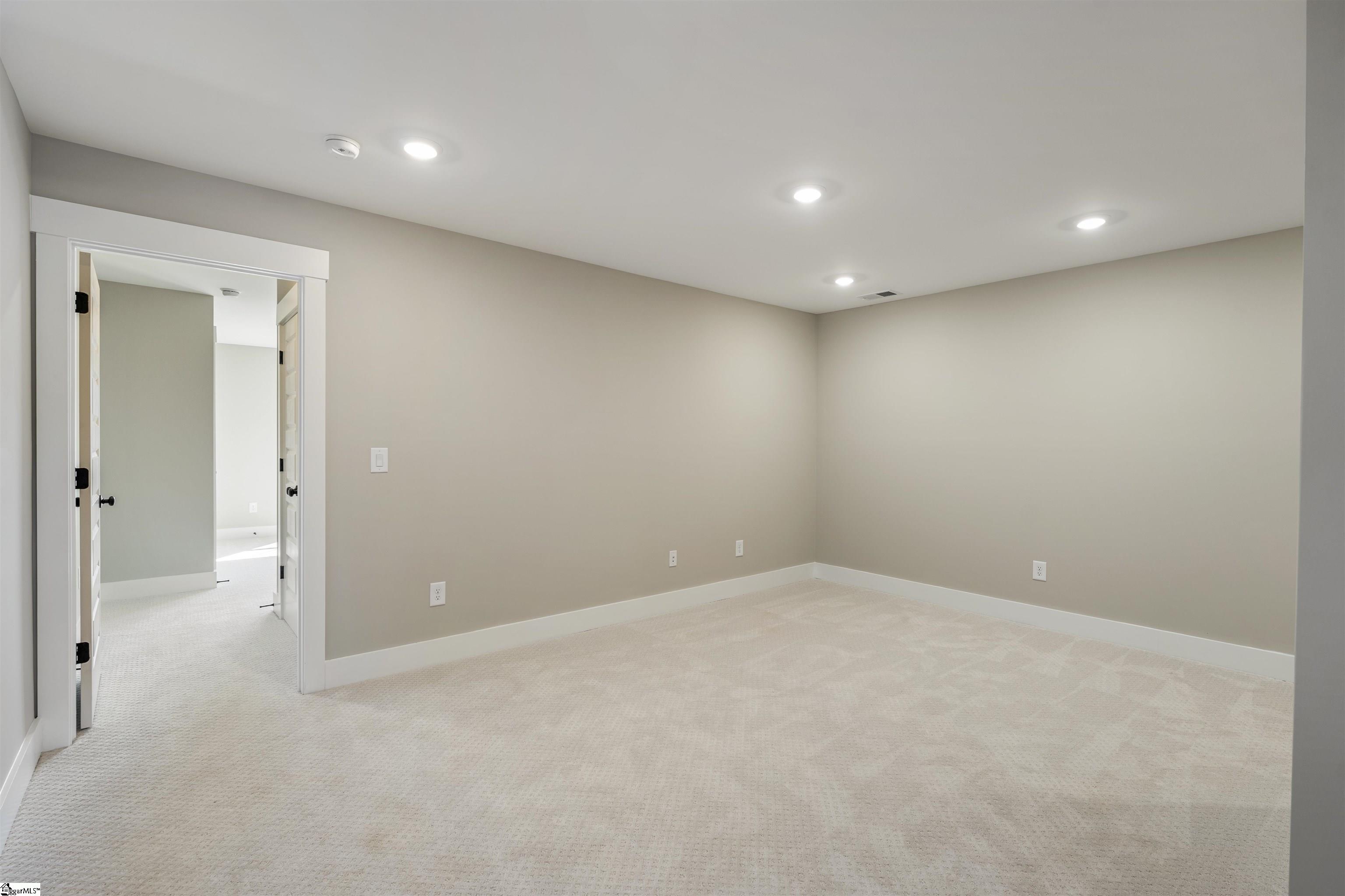 1196 North Pleasantburg Drive Greenville, SC 28607