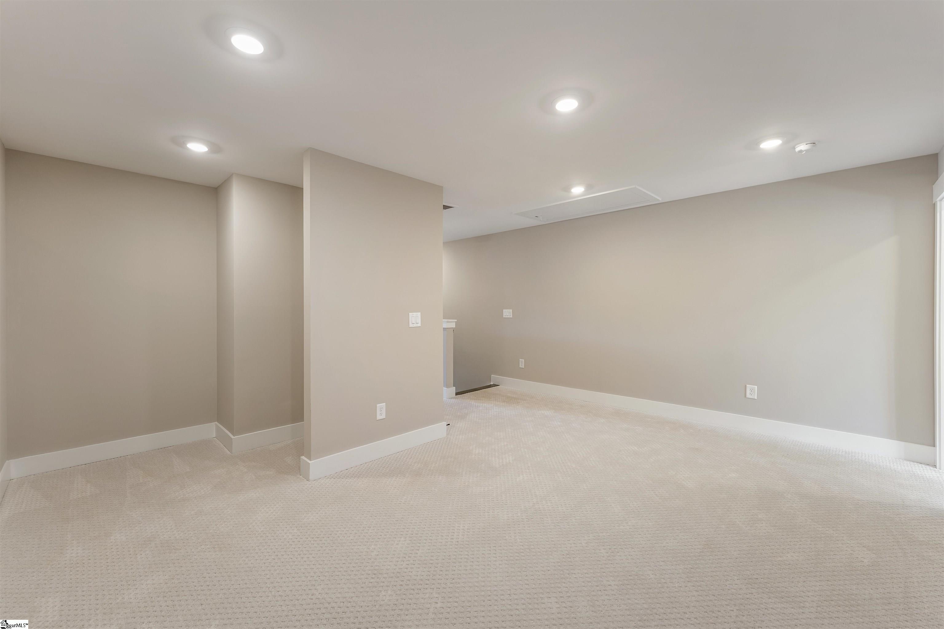 1196 North Pleasantburg Drive Greenville, SC 28607