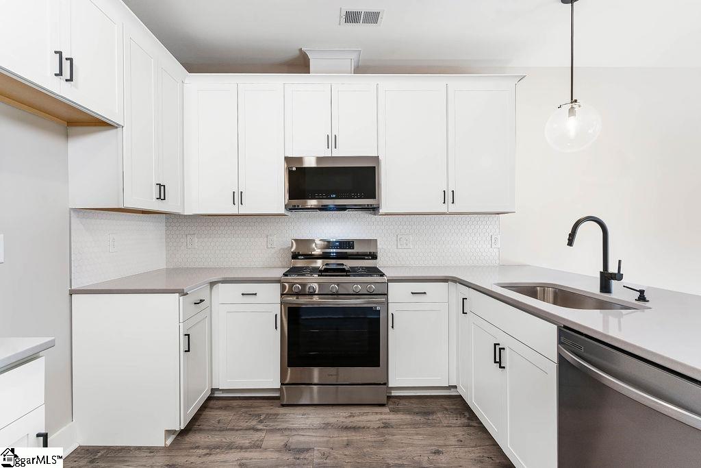 1196 North Pleasantburg Drive Greenville, SC 28607