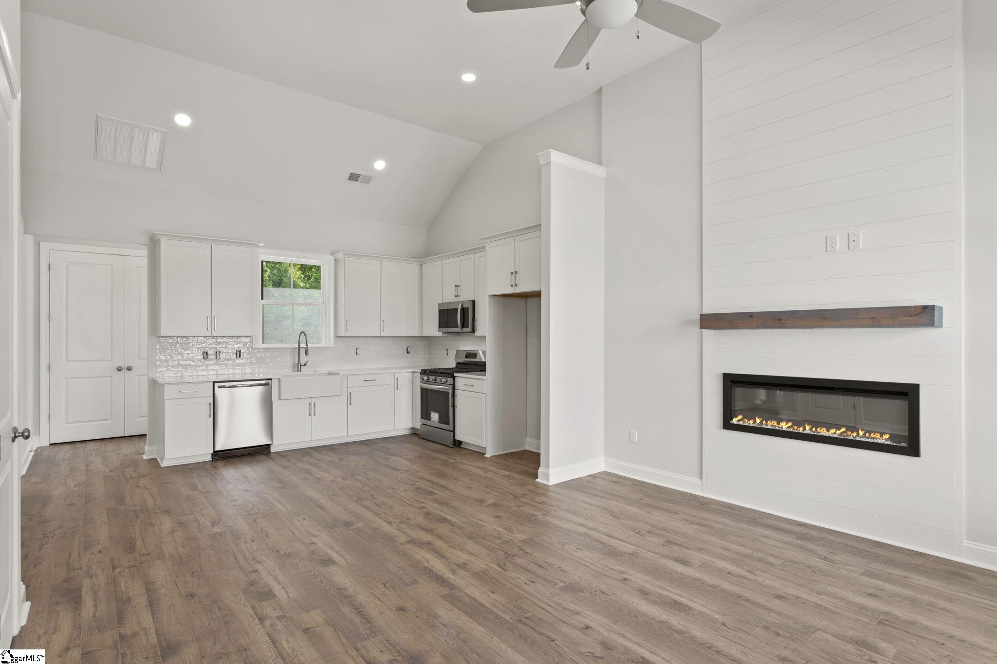 125 Cottage Lane Greenwood, SC 29649