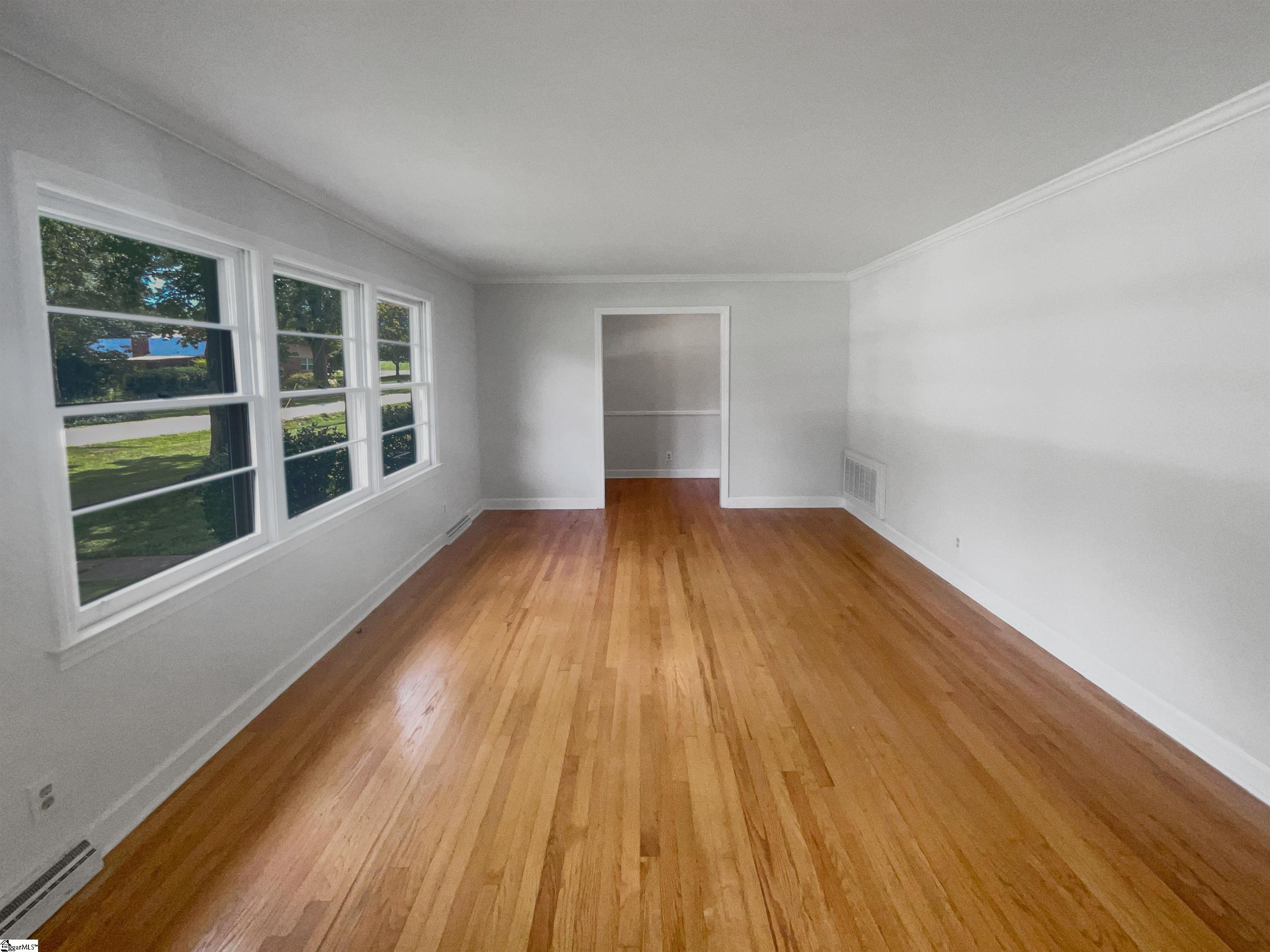 8 Howell Circle Greenville, SC 29615